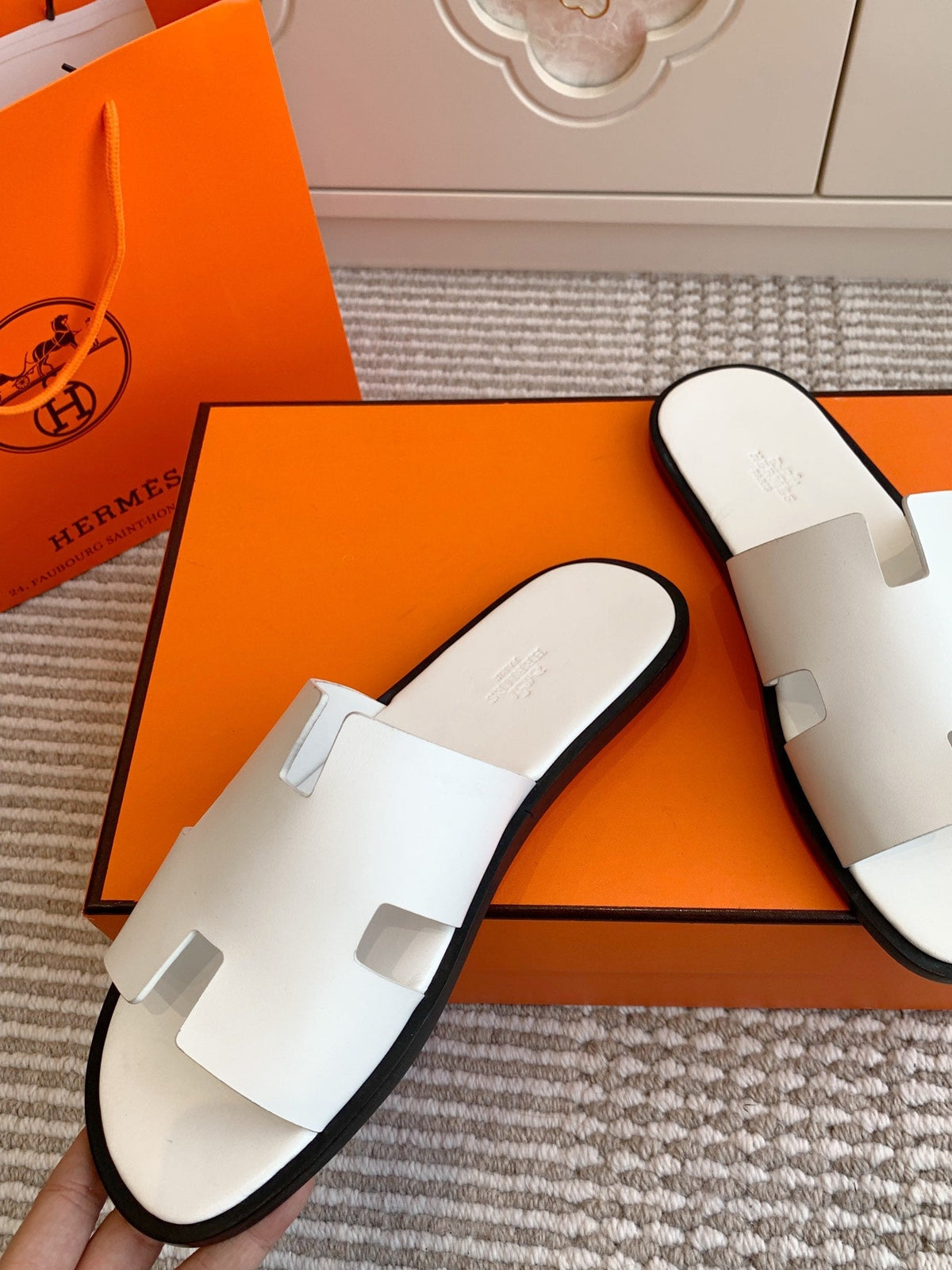 HM Izmir White Calfskin