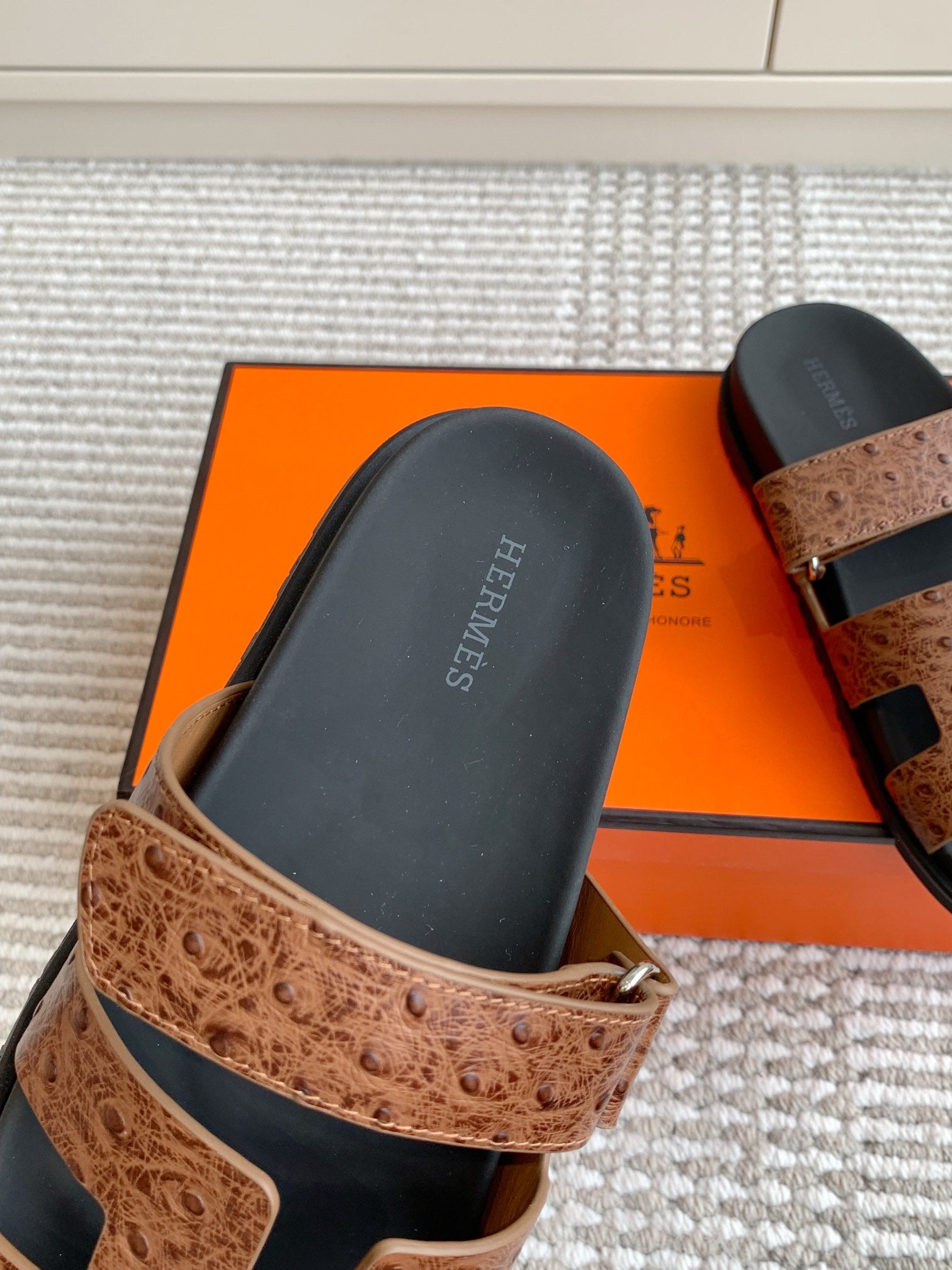 Hermes 2026 Chypre Sandal Ostrich Embossed Leather 982168