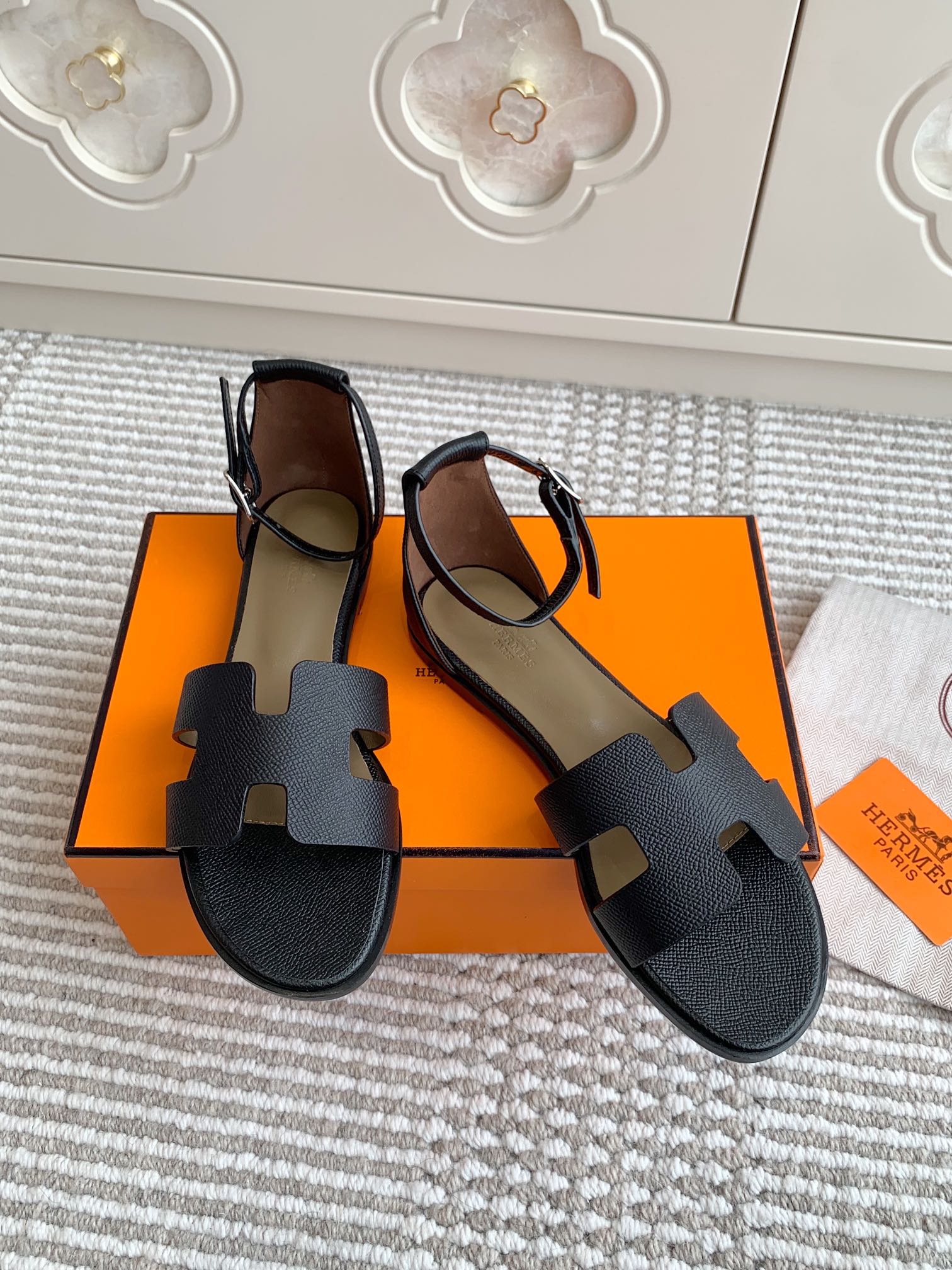 HM Santorini Sandal Black Cowhide 291381