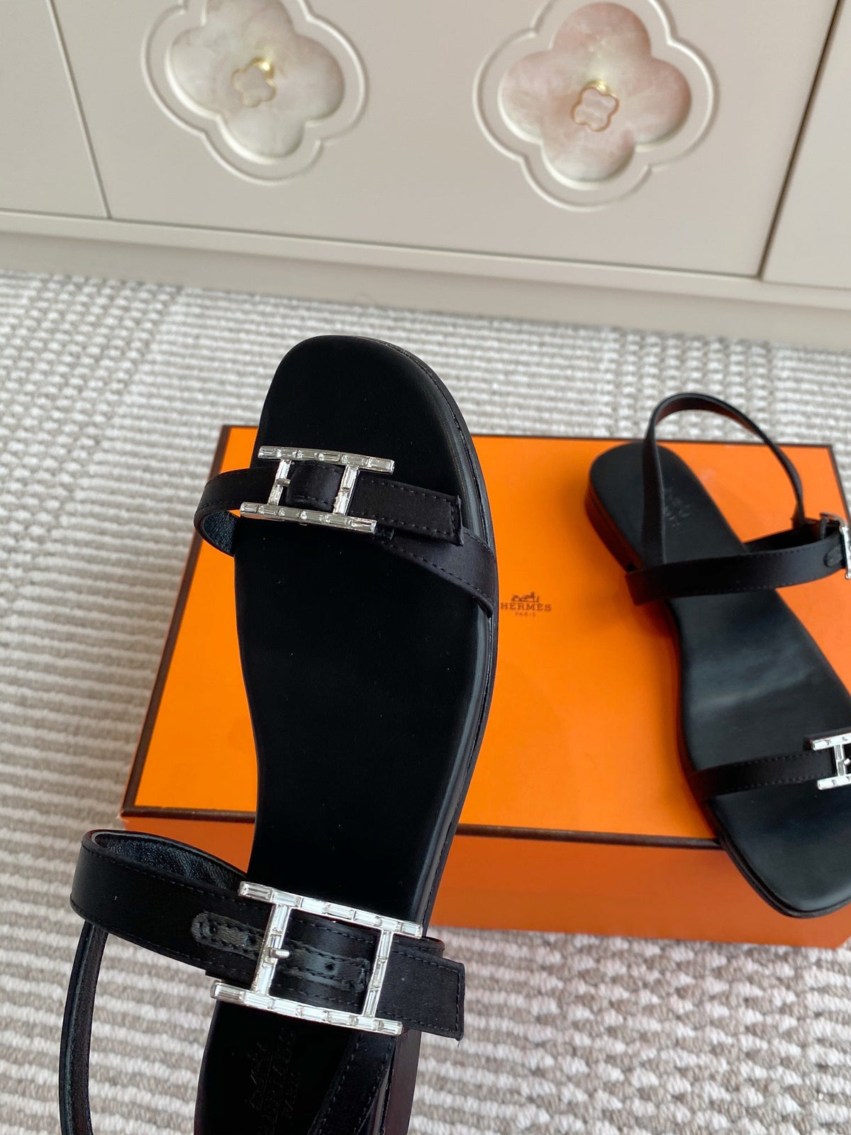 HM Cristal Sandals Black Calfskin 291448