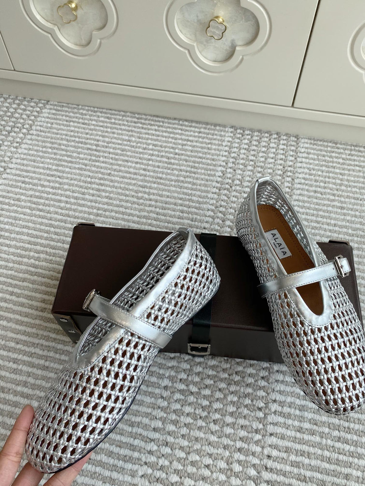 Alaia Women's Ballet Flat Silver Lambskin 291051