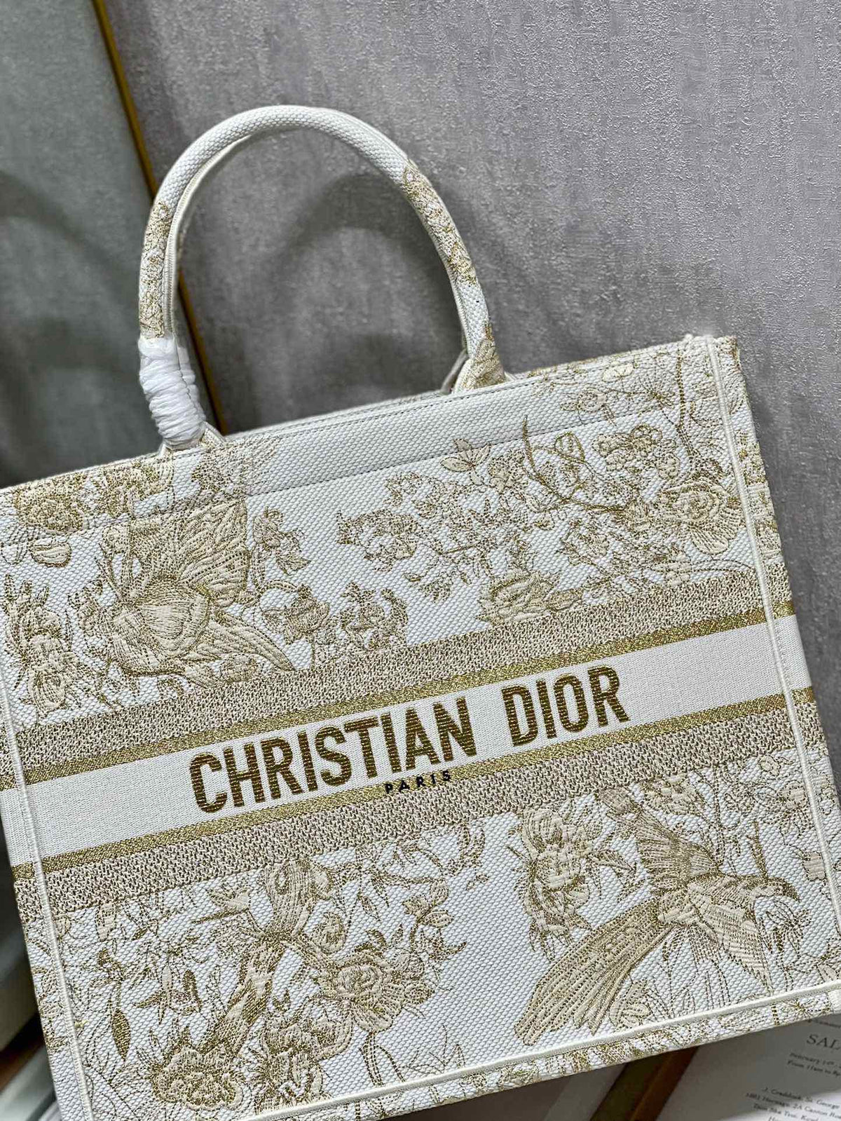 CD Golden Magpie Book Tote 42cm Bag Canvas 336588