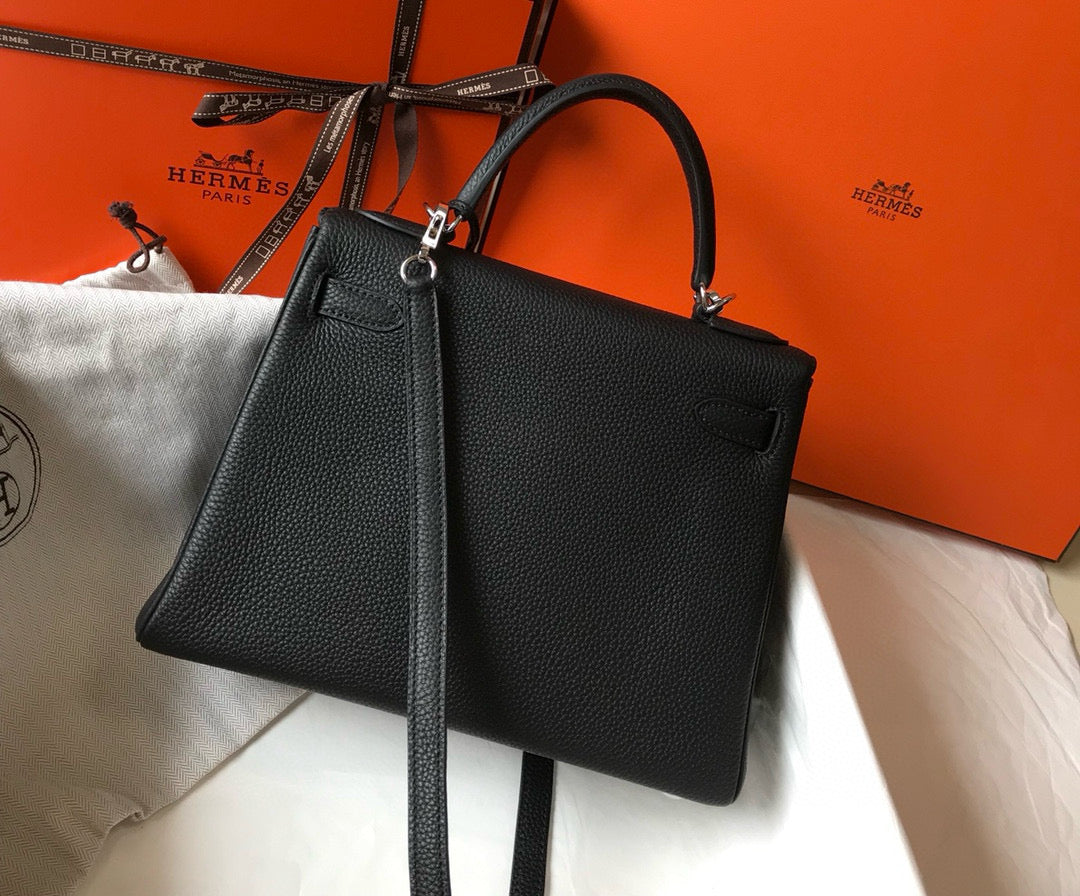 HM KELLY 28CM BLACK TOGO SILVER HARDWARE