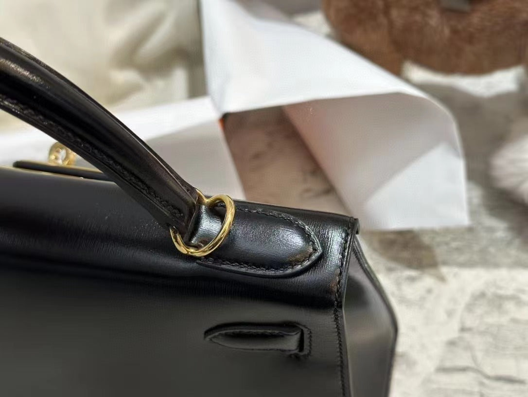 HM KELLY 28CM BLACK BOXCALF GOLD HARDWARE