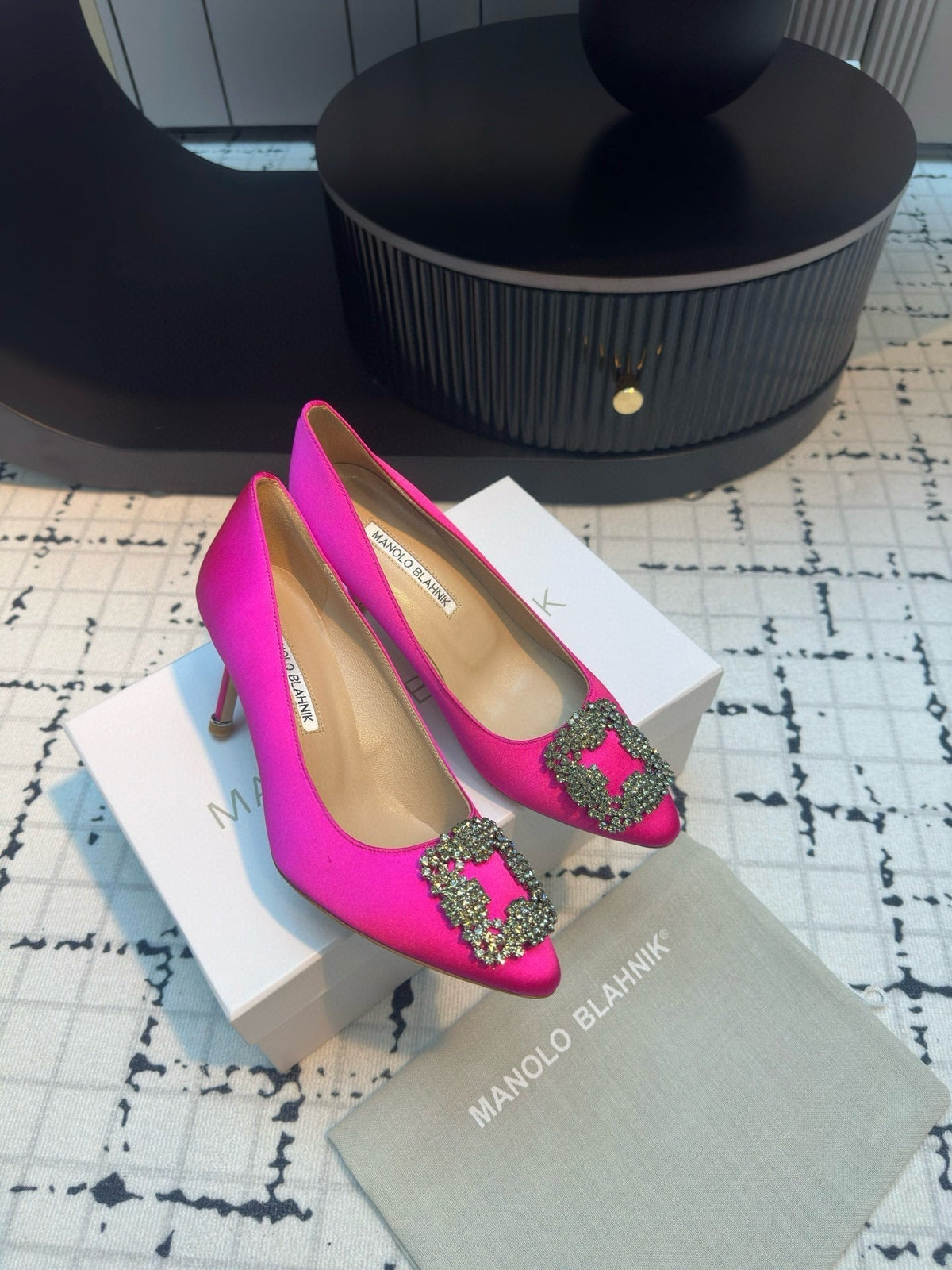 Manolo Blahnik Hangisi Pink Satin