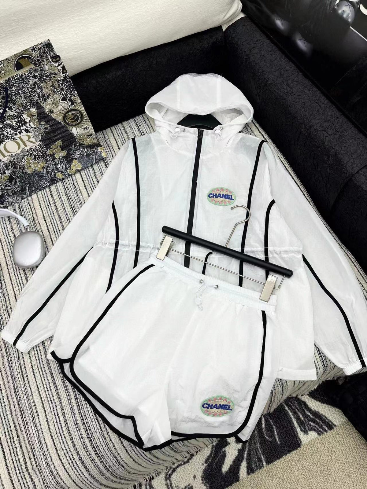 CC Set Jacket With Shorts Nilong