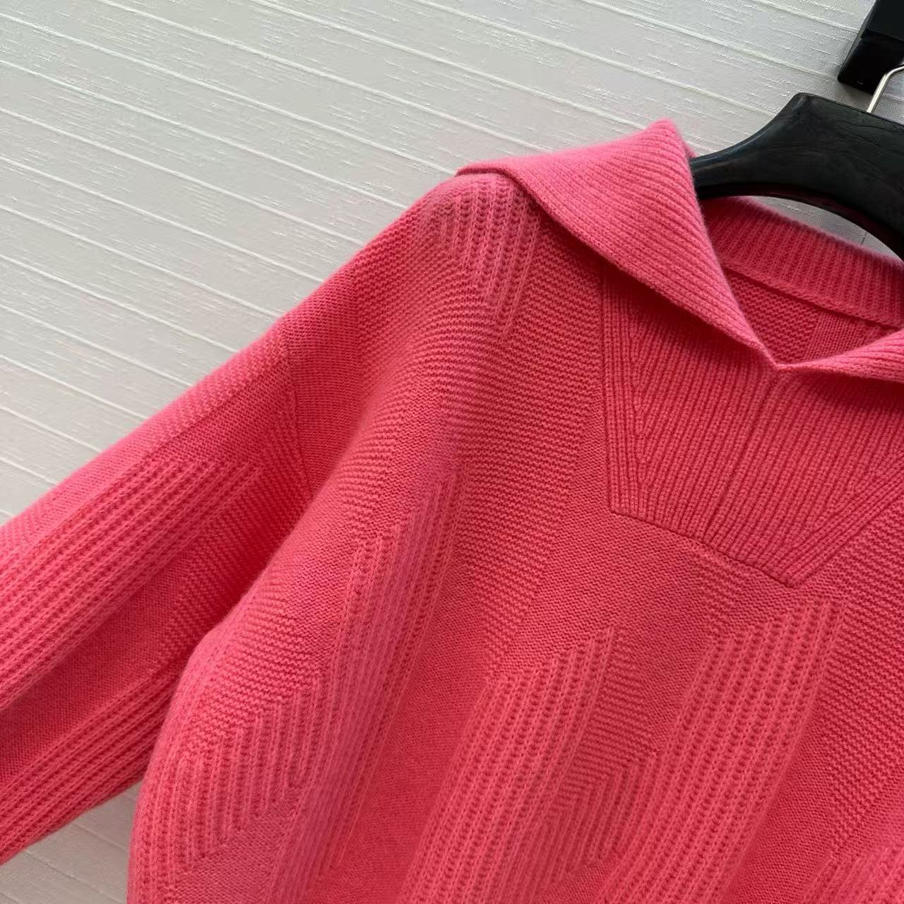 HM 25 Rose Pink Cashmere Jacquard Sweater 02658