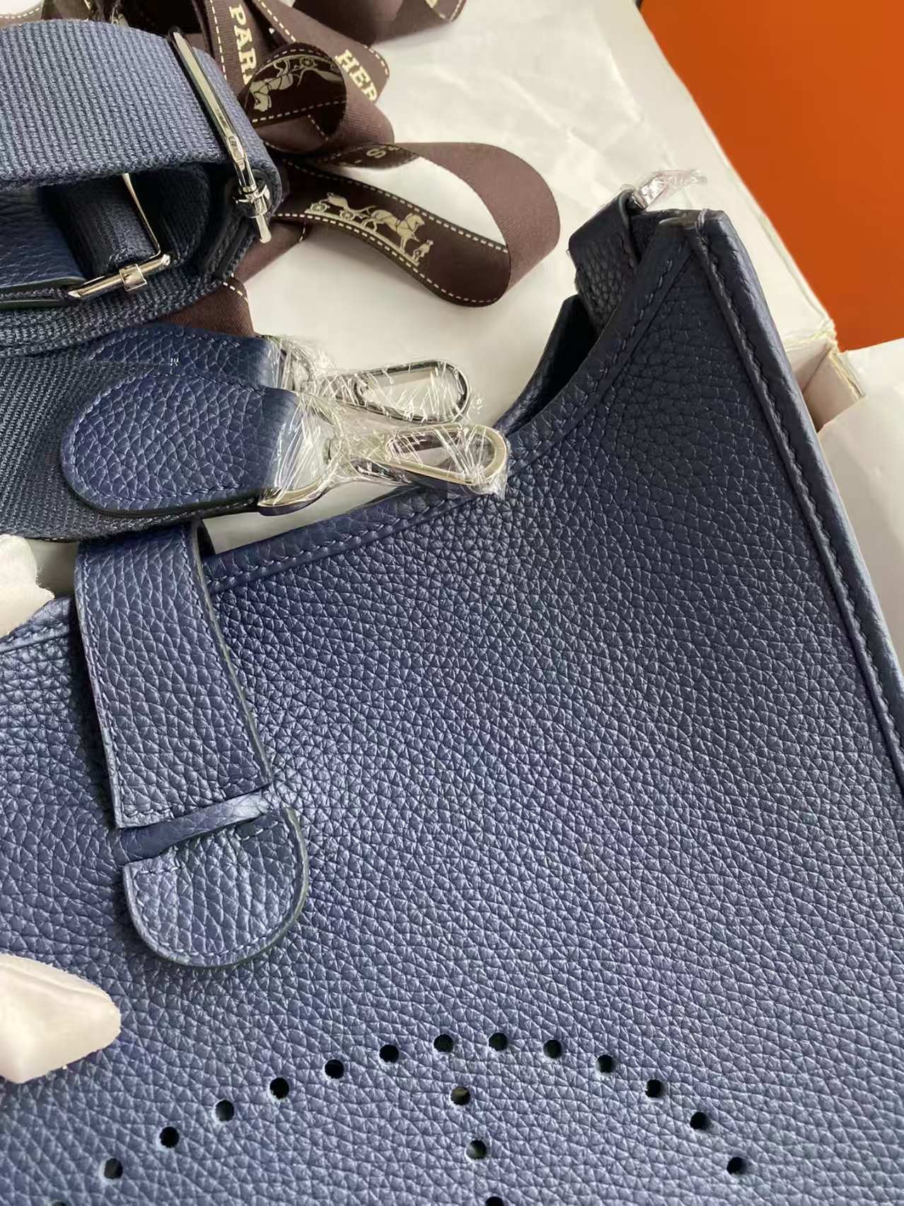Evelyne 29cm Togo Shw
