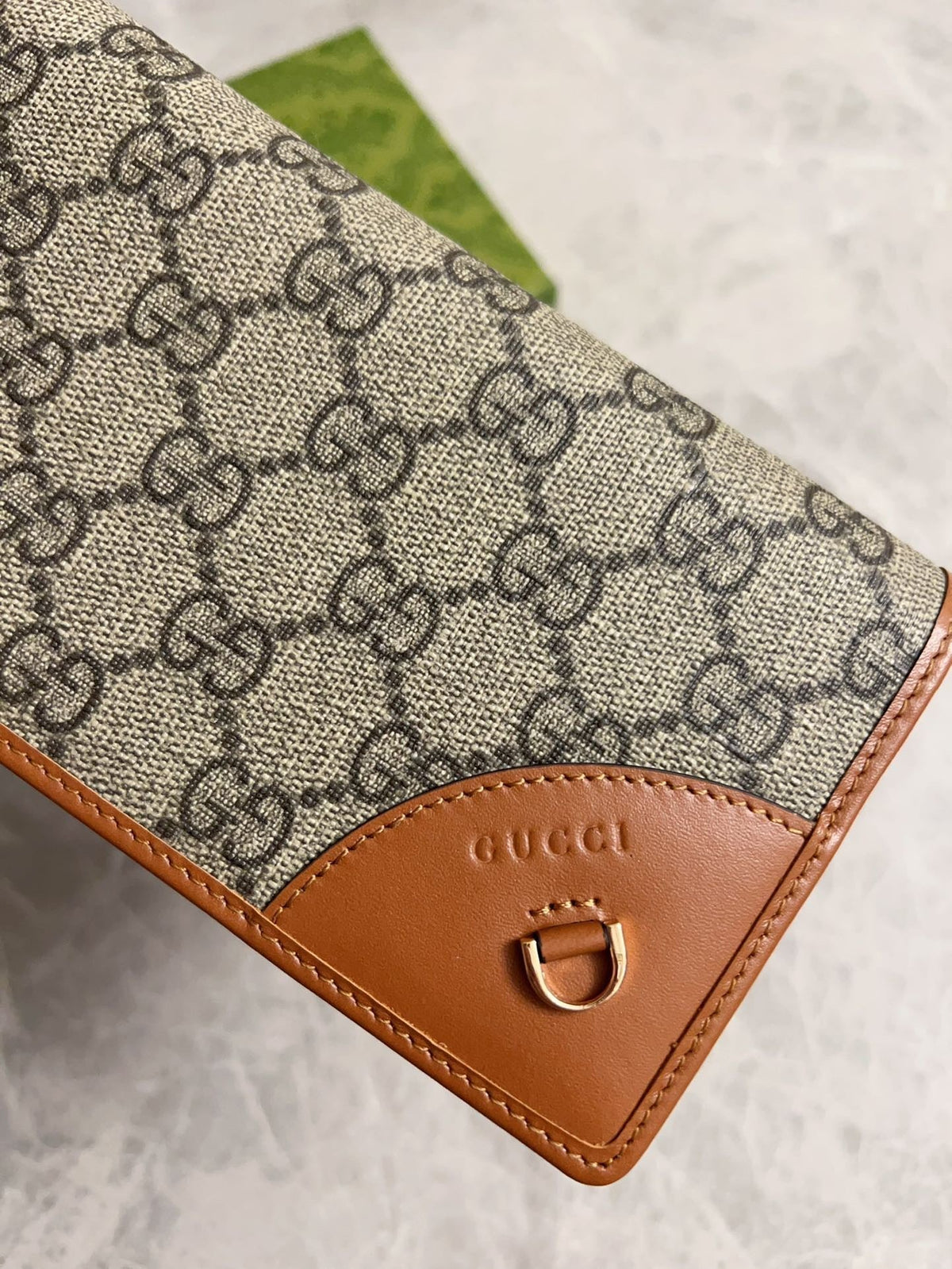 Gucci 2026 Emblem 19cm Brown Ebony Leather Canvas