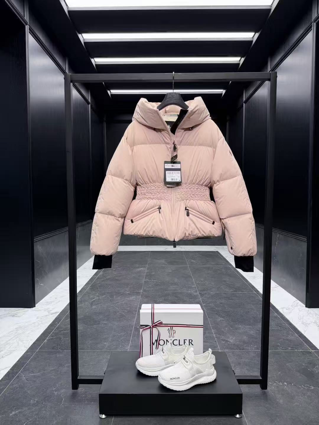 Moncler 2026 Wollemi Hooded Insulated Ski Jacket Pink Down Polyester