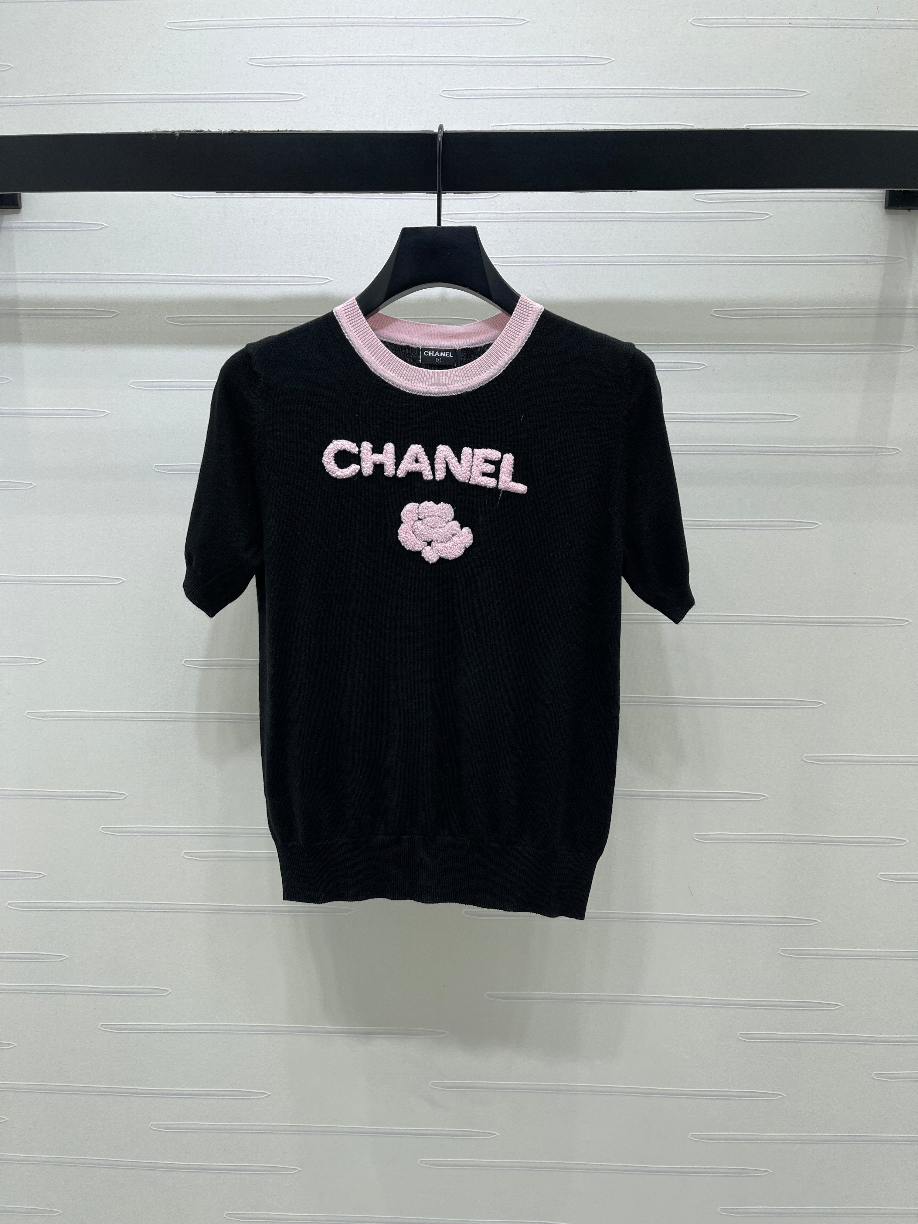 Chanel 2026 Flower T-shirt Black and Pink Tencel