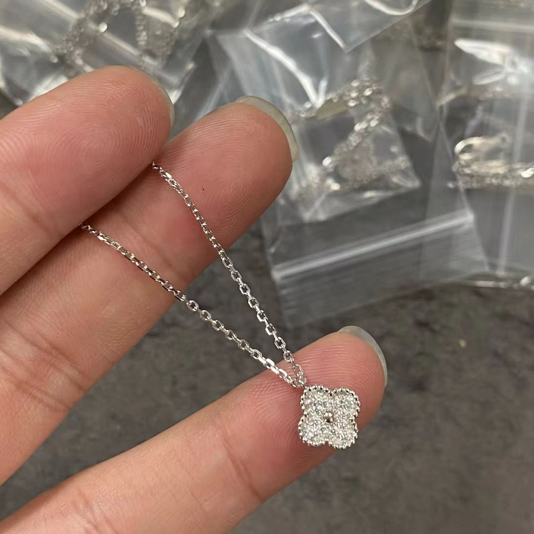 Van Cleef & Arpels Sweet Alhambra Pendant Necklace