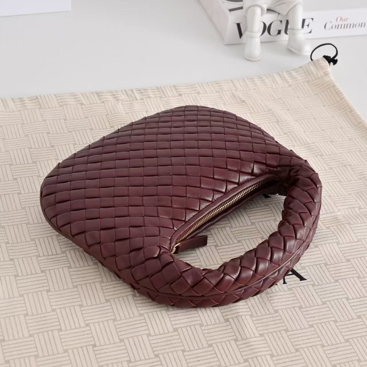 Bottga Veneta 2026 Bag 26cm Burgundy Lambskin