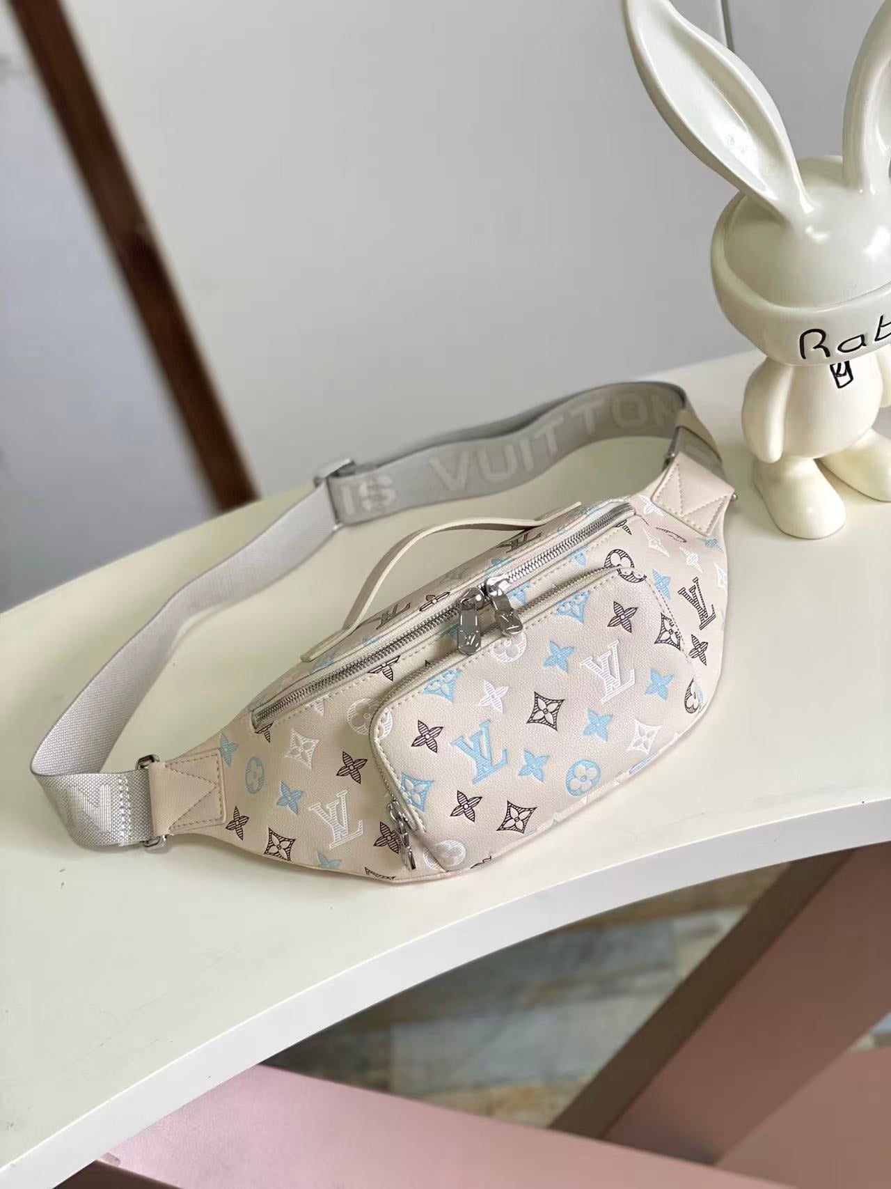 Louis Vuitton 2026 Rush Bumbag 30cm Creamy White Monogram Shadow Calfskin 157010