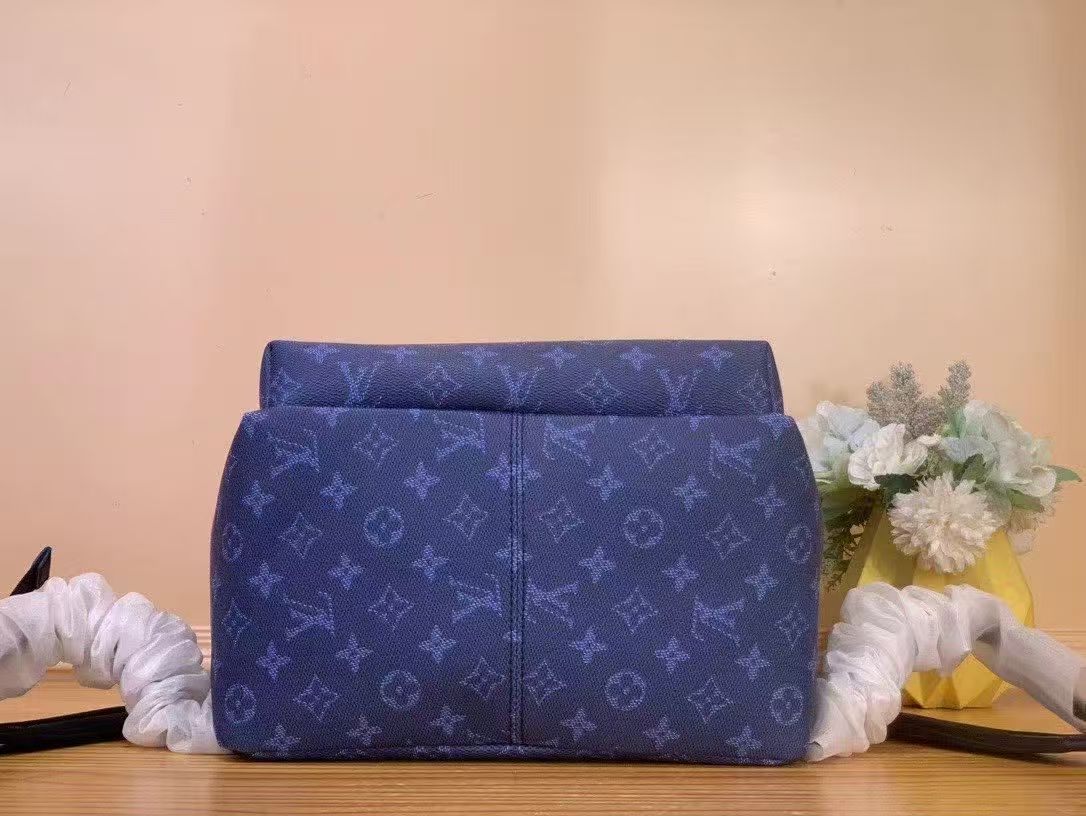 LV 2026 Discovery Backpack PM 40cm Blue Canvas Cowhide