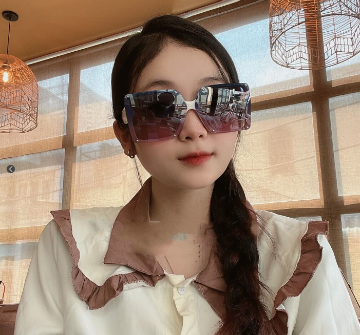 TRIOMPHE SUNGLASS 497829 IN WHITE ACETATE EMBOSSED LOGO