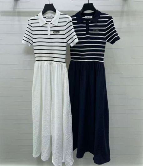 Miumiu 2026 Collared Knit short-sleeved Dress Polyester Viscose 380682