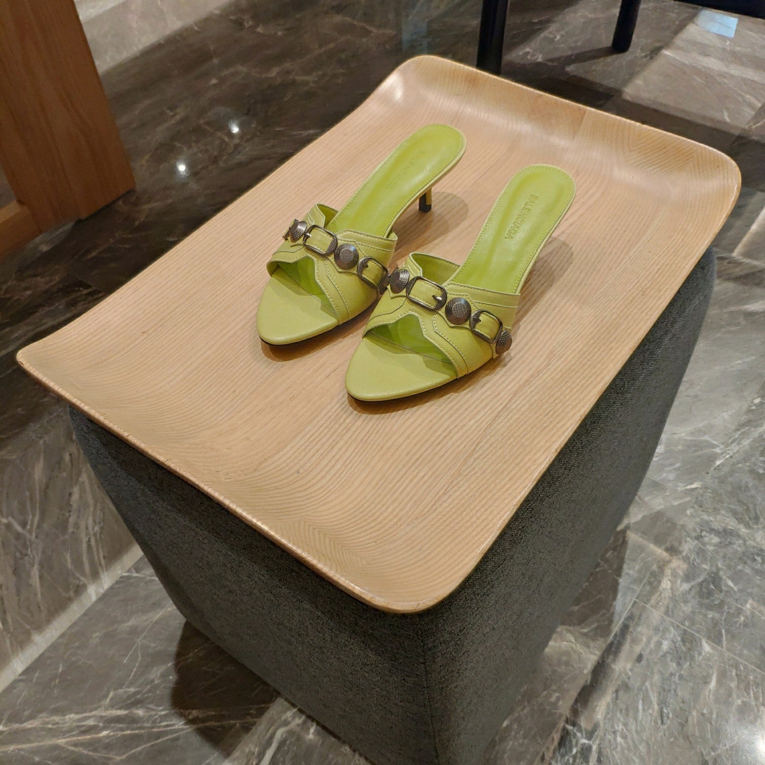 Balenciaga 26s Buckle Sandals 40 Cowhide
