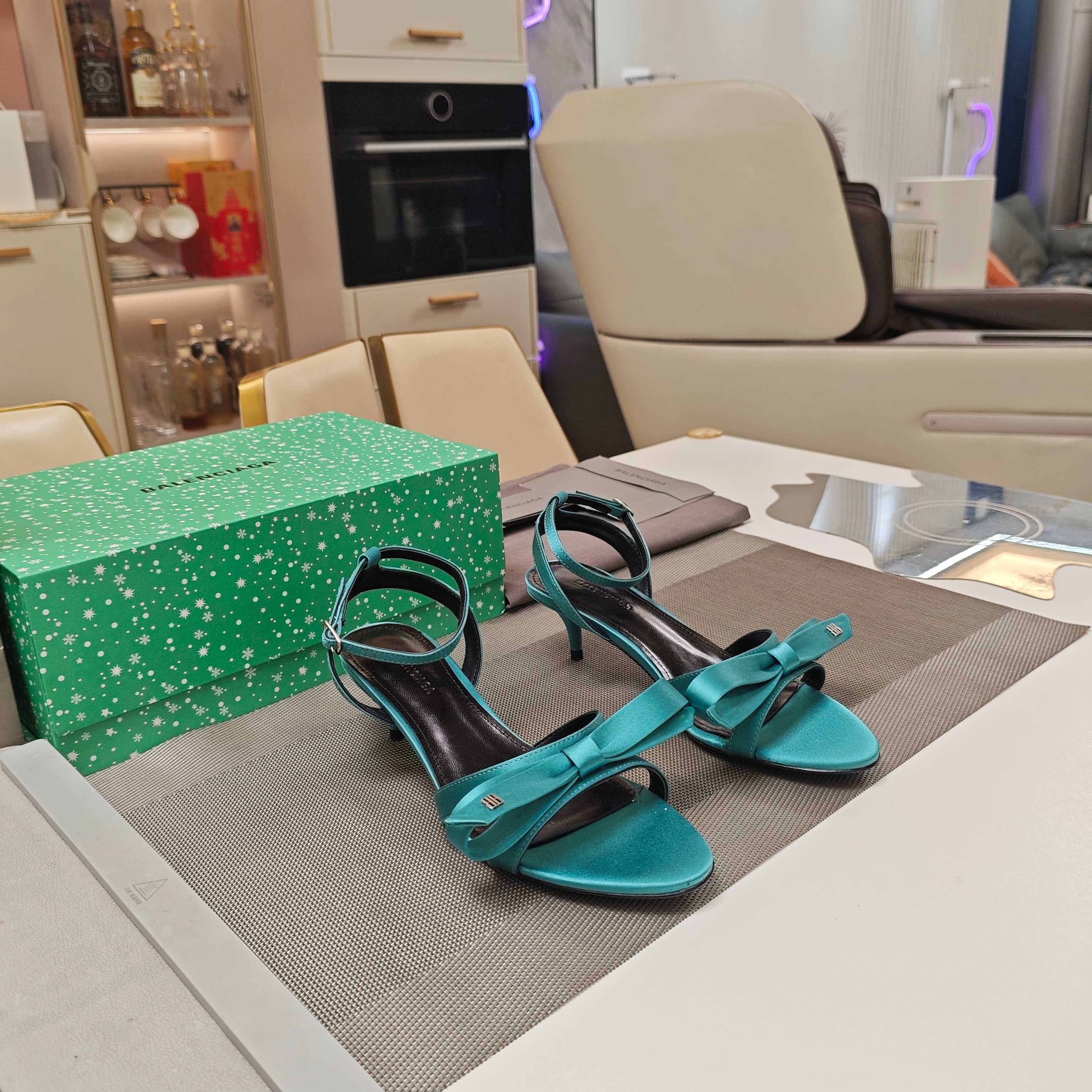 Balenciaga 26s Sandals 55 Satin Leather Ribbon