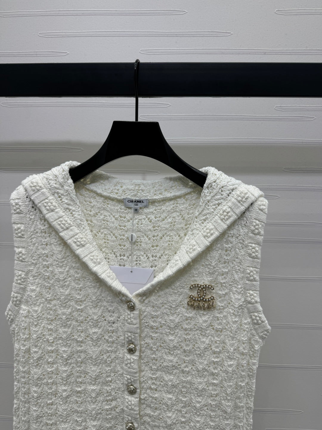 Chanel 2026 Shawl-neck Crochet Knit Sleeveless Vest 366326