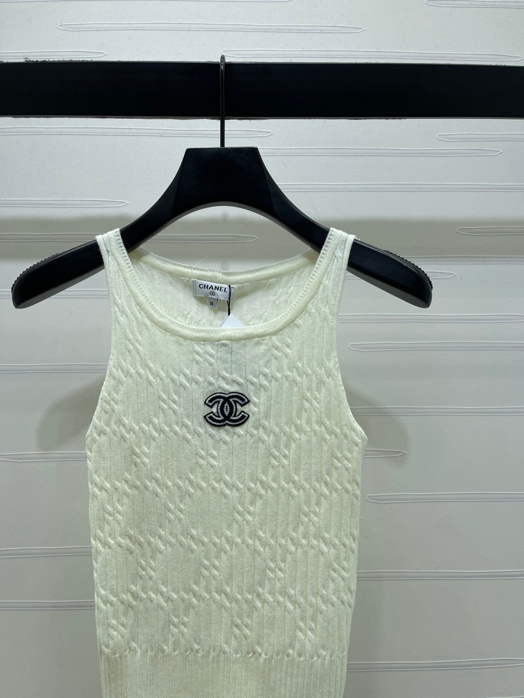 Chanel 2026 Cable Knit Crew Neck Camisole Wool Cashmere 355308