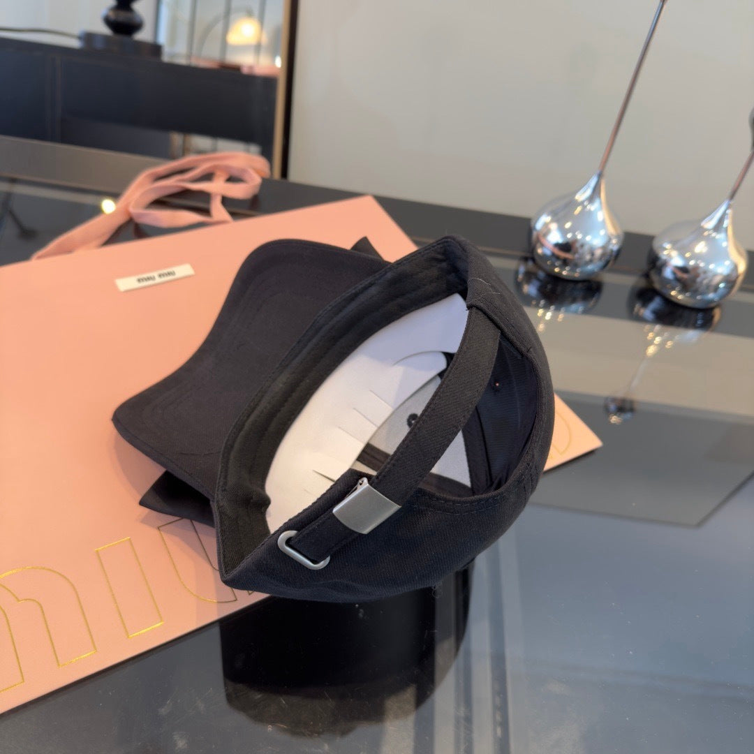 Miumiu Bow-tie Hat 196071