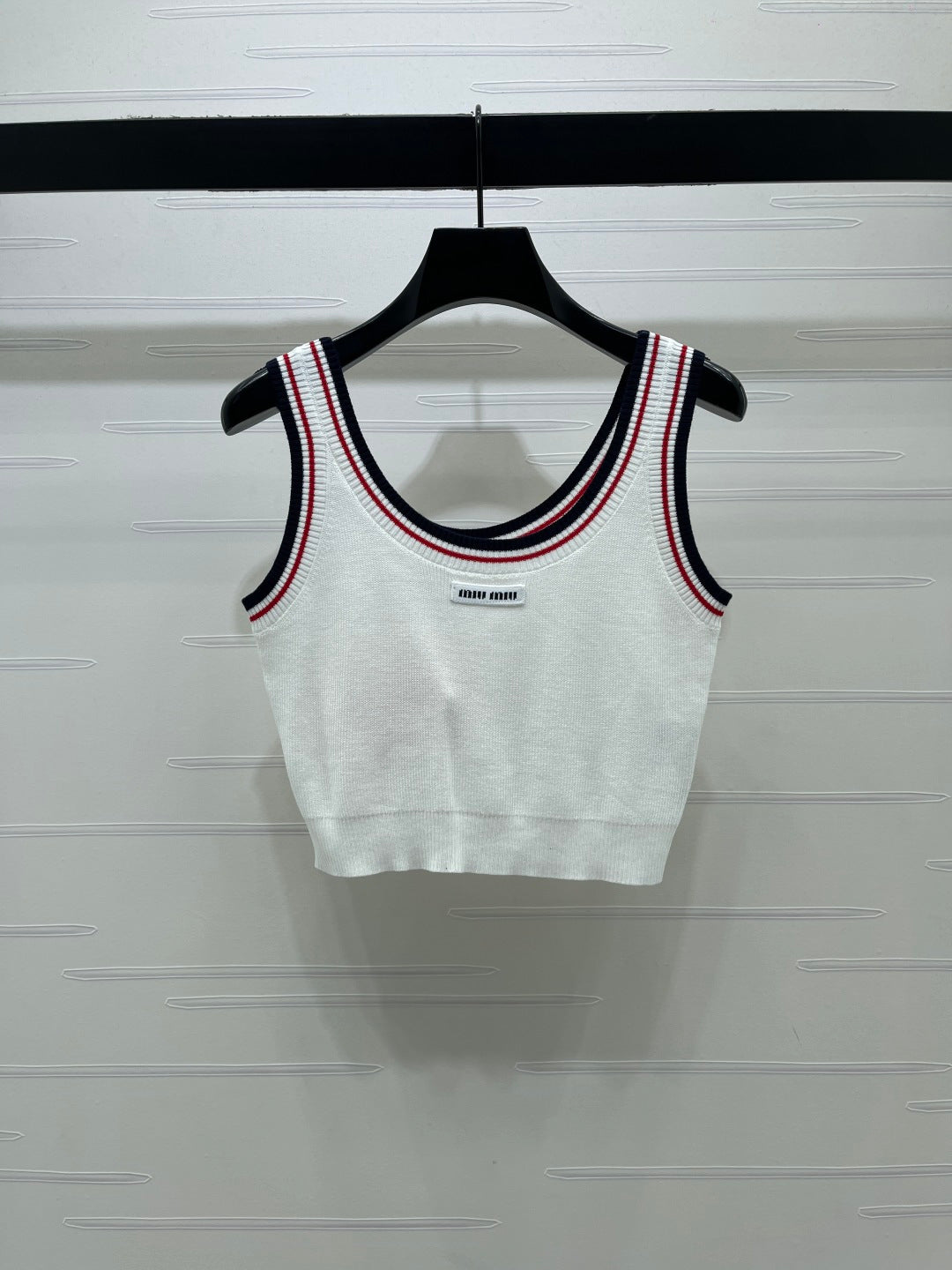 Miumiu 2026 Color-blocked Striped Cropped Knit Vest Tencel 246239