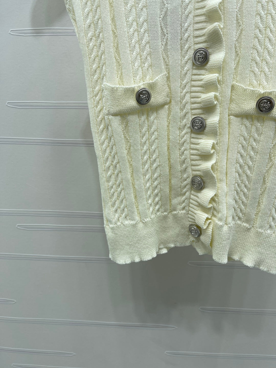 Chanel 2026 Ruffled Knit V-neck Vest Wool 395750