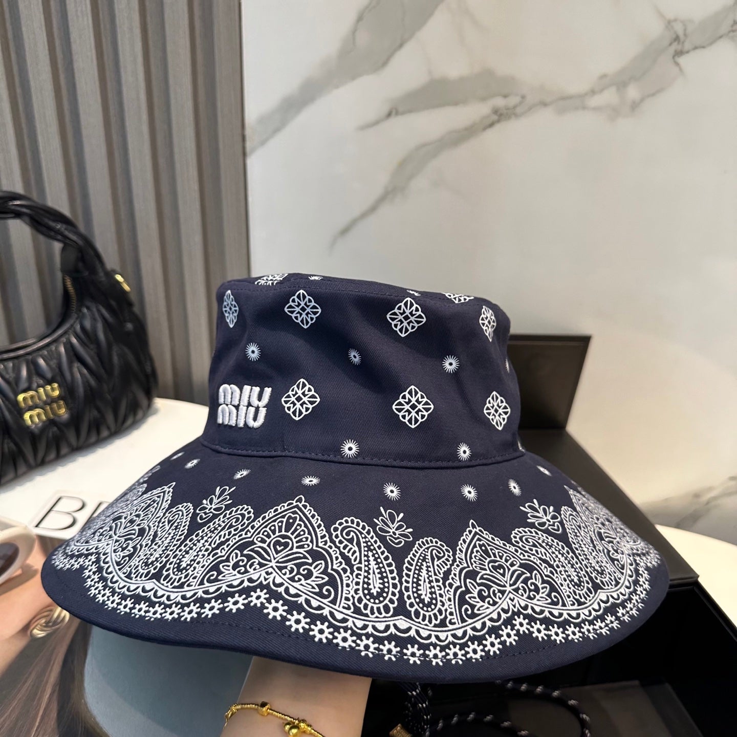 Miumiu Bandana Pattern And Embroidered Logo Wide-brimmed Hat 229395