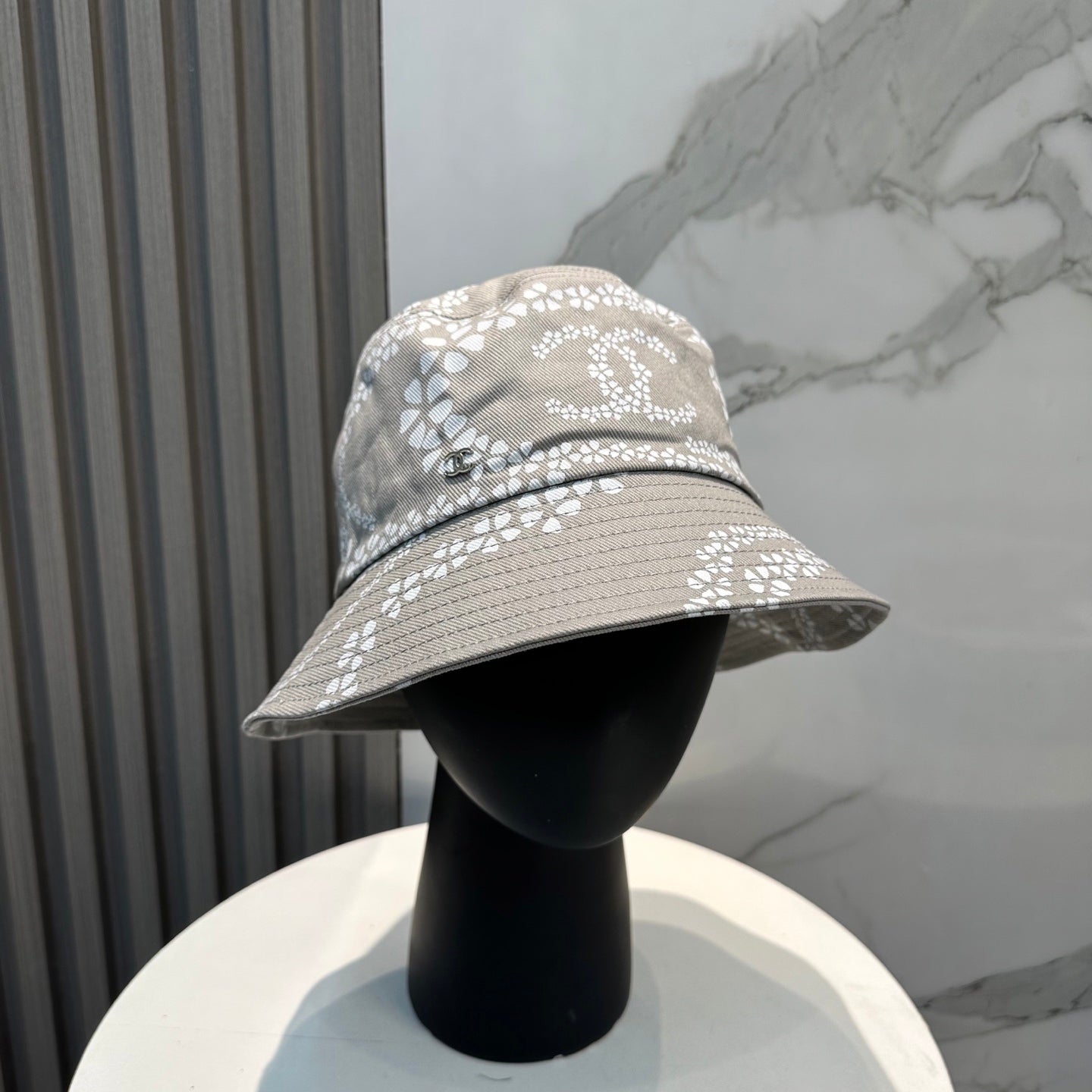 Chanel Bucket Hat With CC Logo And Floral Pattern Cotton 237371