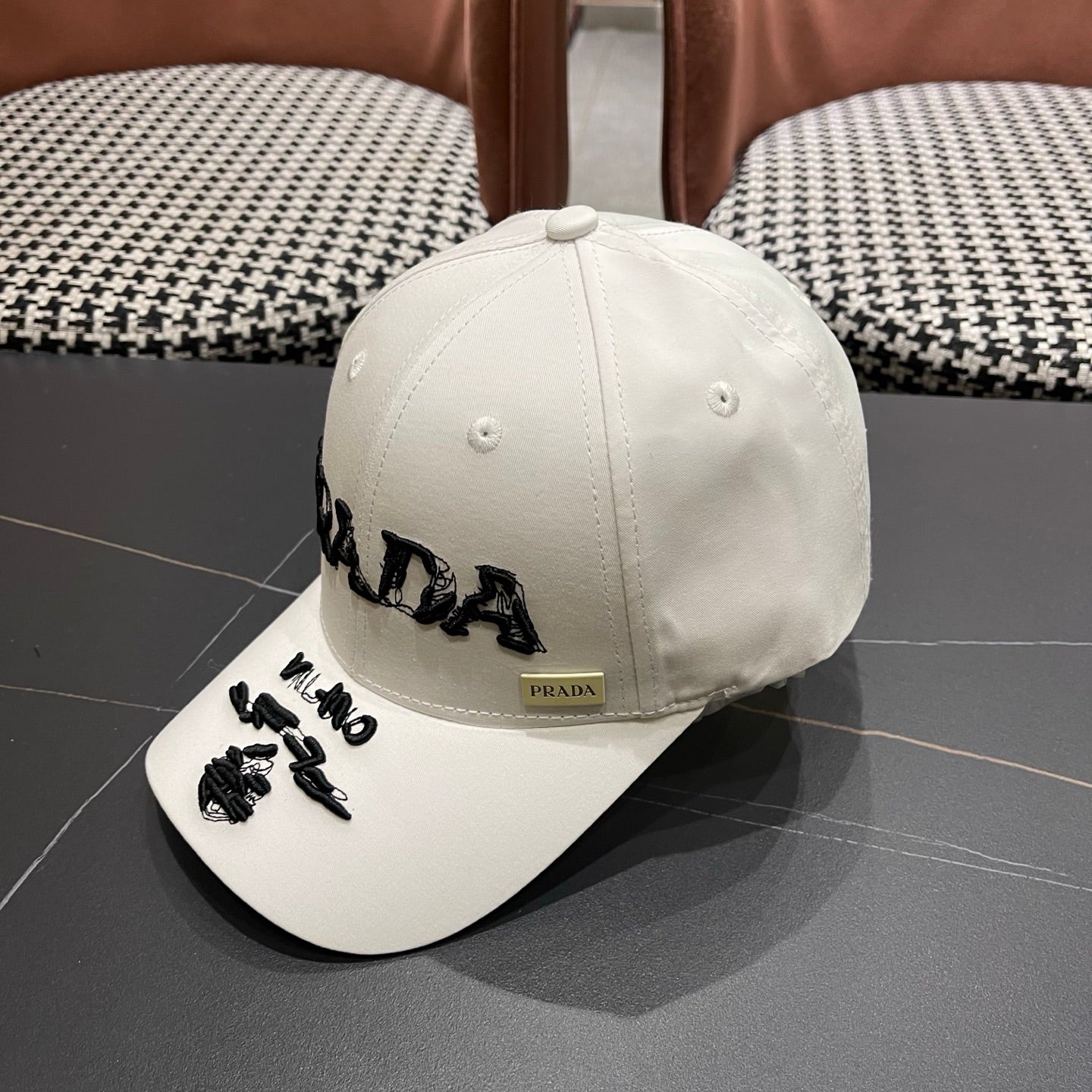 Prada Embroidered Logo Cap 221128