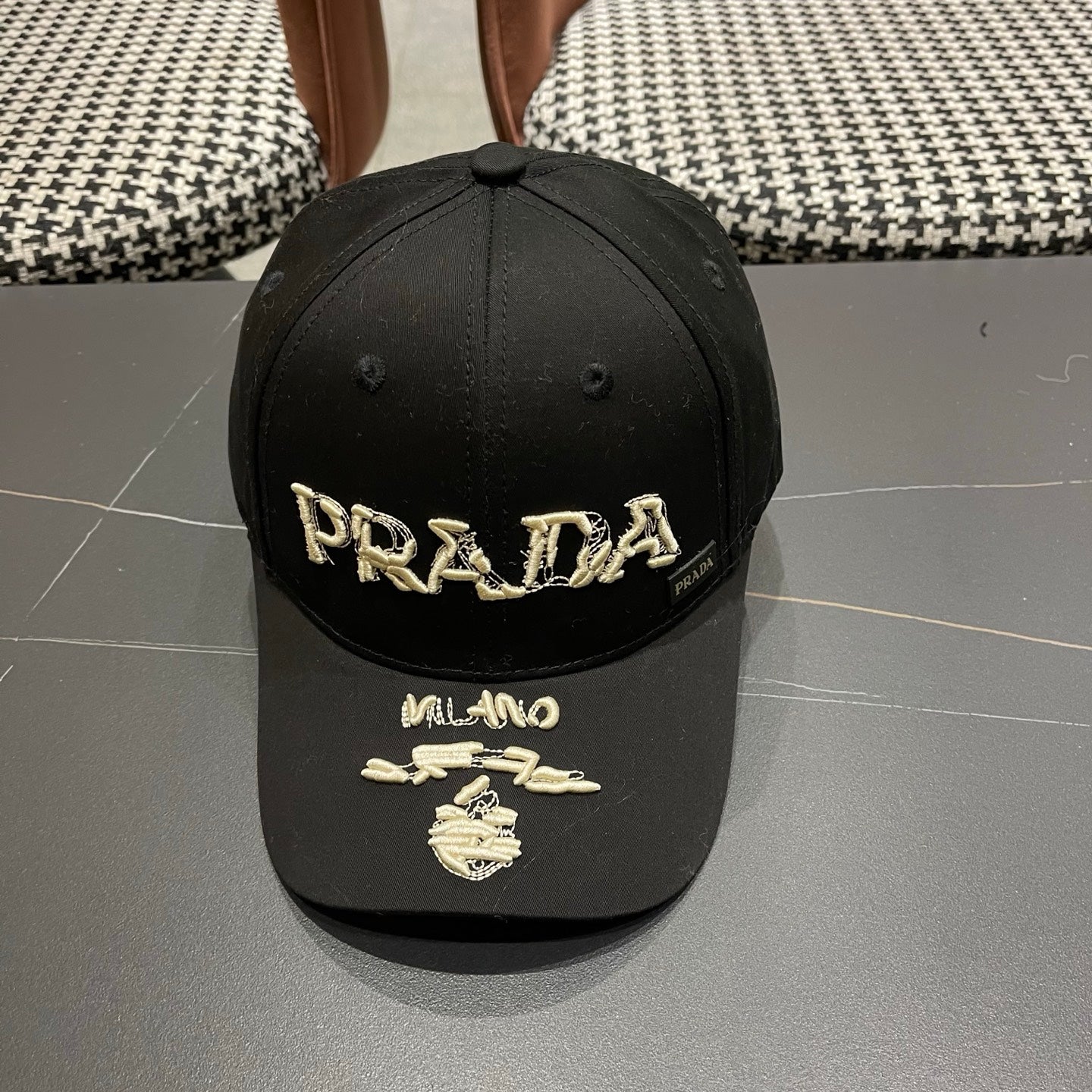 Prada Embroidered Logo Cap 221128