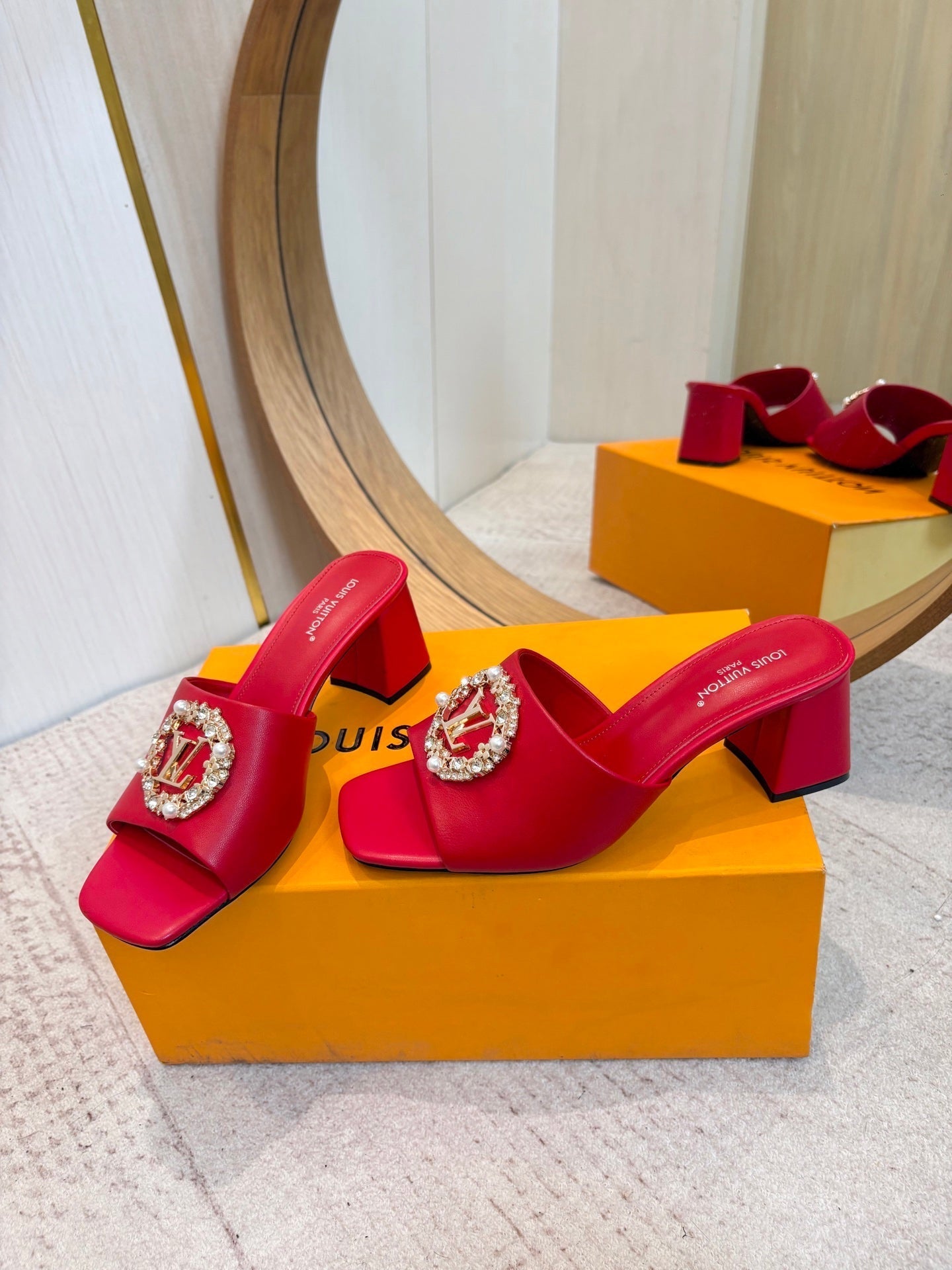 LV 26ss Heel Slippers 65 Goatskin