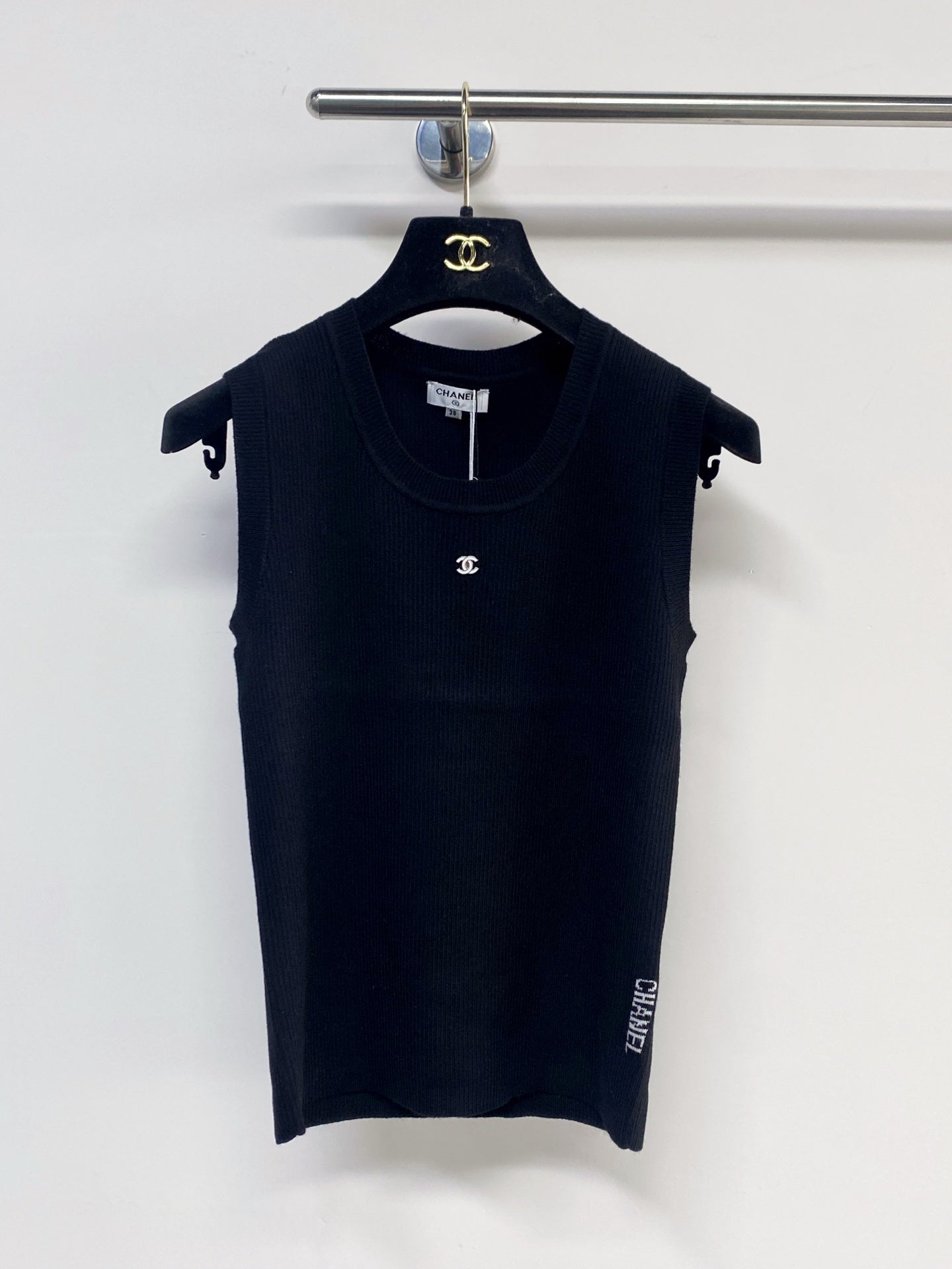 Chanel 2026 Vest Black and White Wool 704587