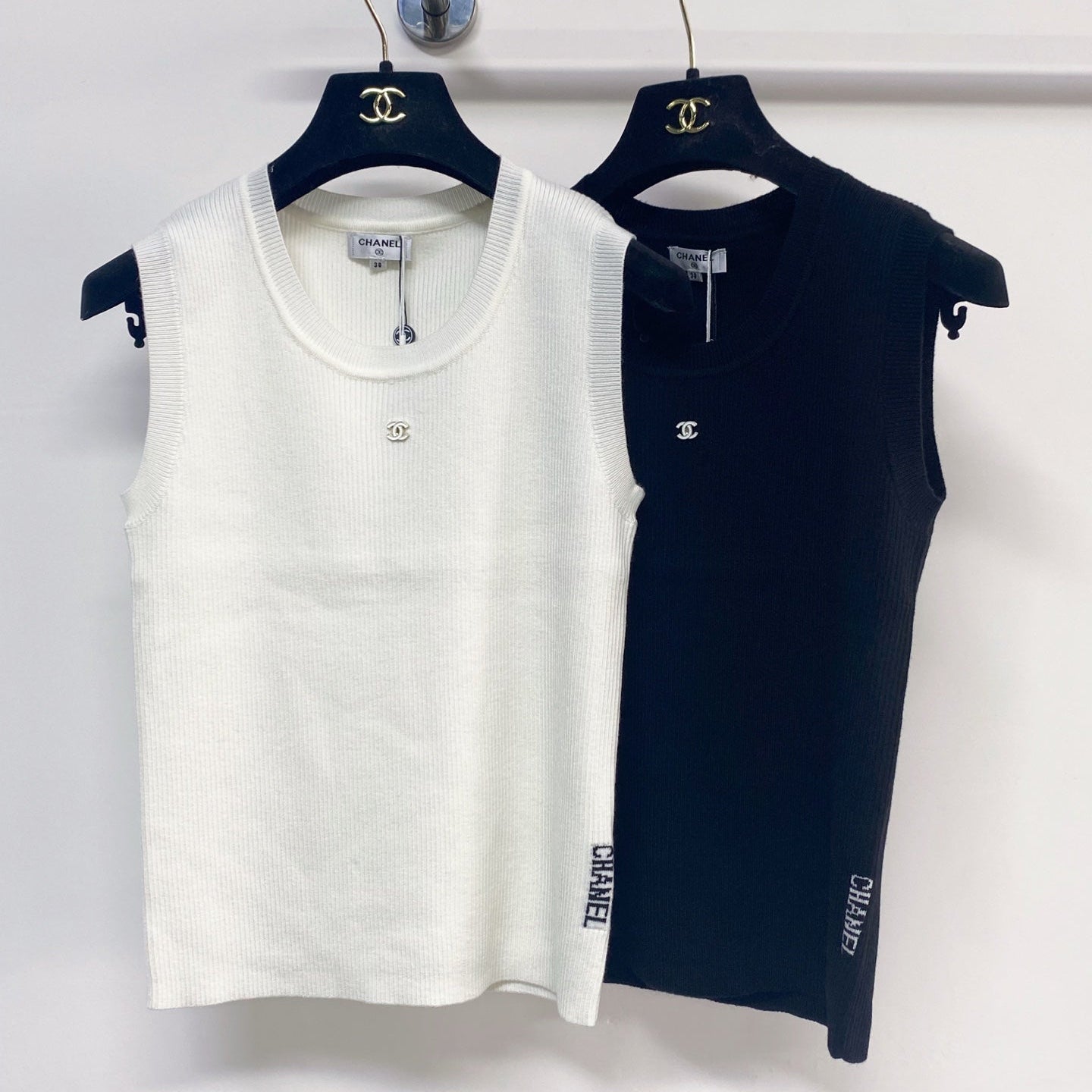 Chanel 2026 Vest Black and White Wool 704587