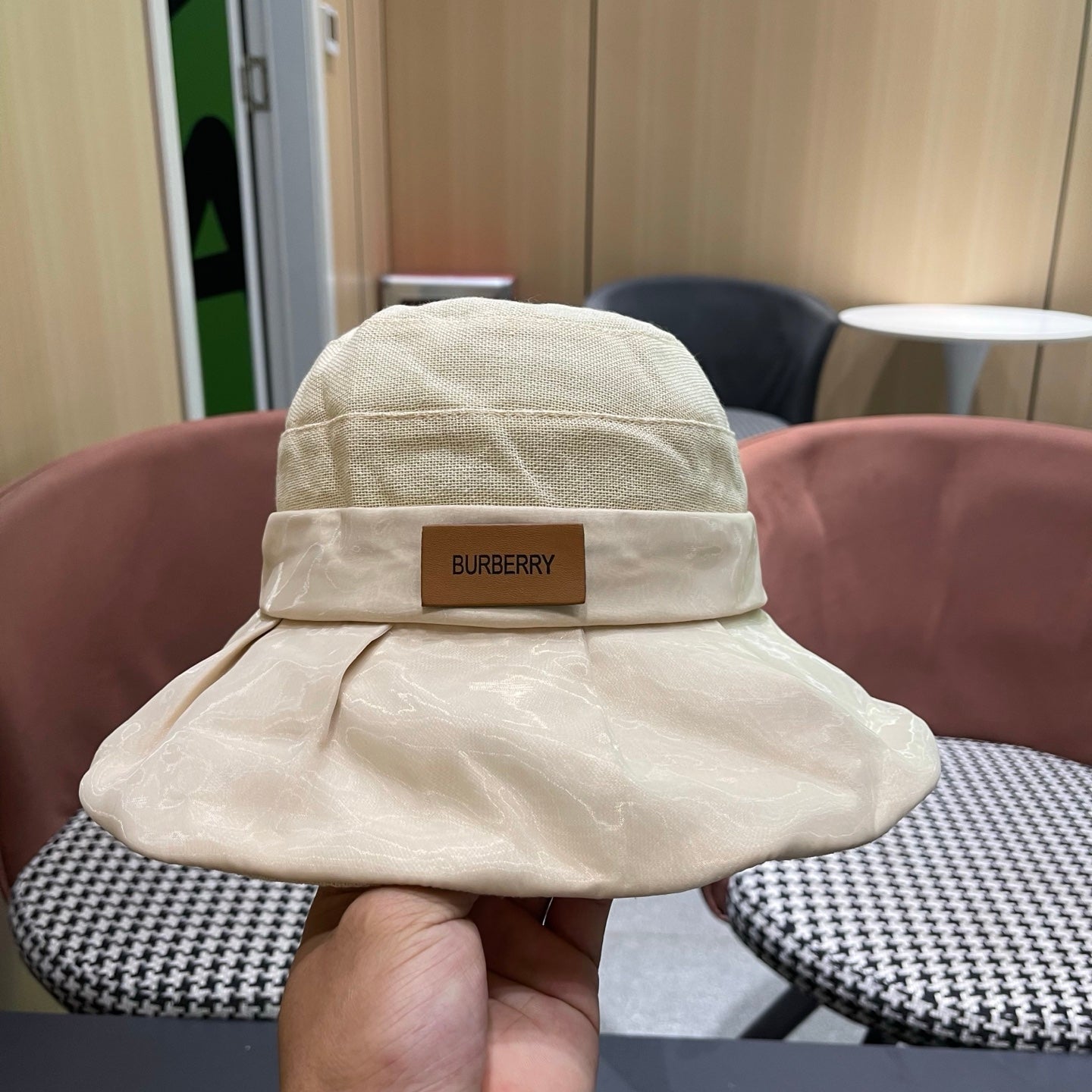 Burberry Logo Patch Bucket Hat 195983
