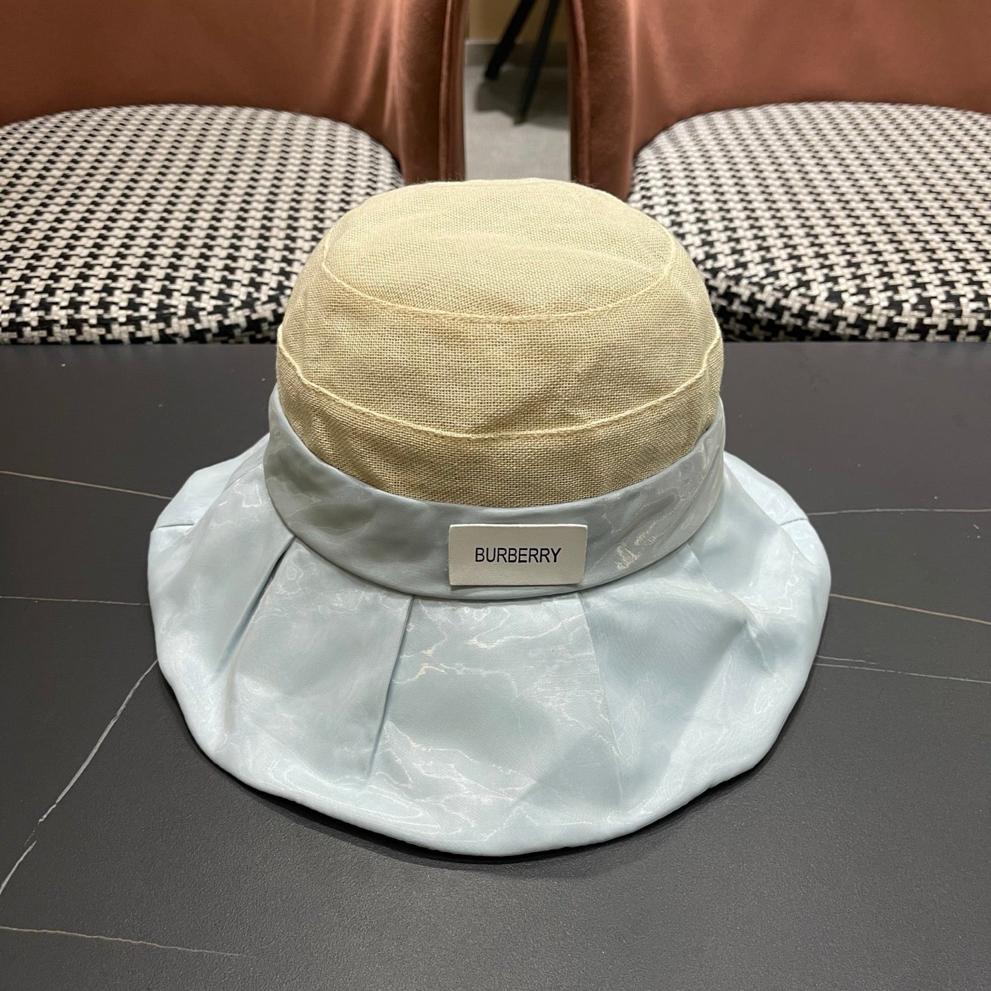 Burberry Logo Patch Bucket Hat 195983