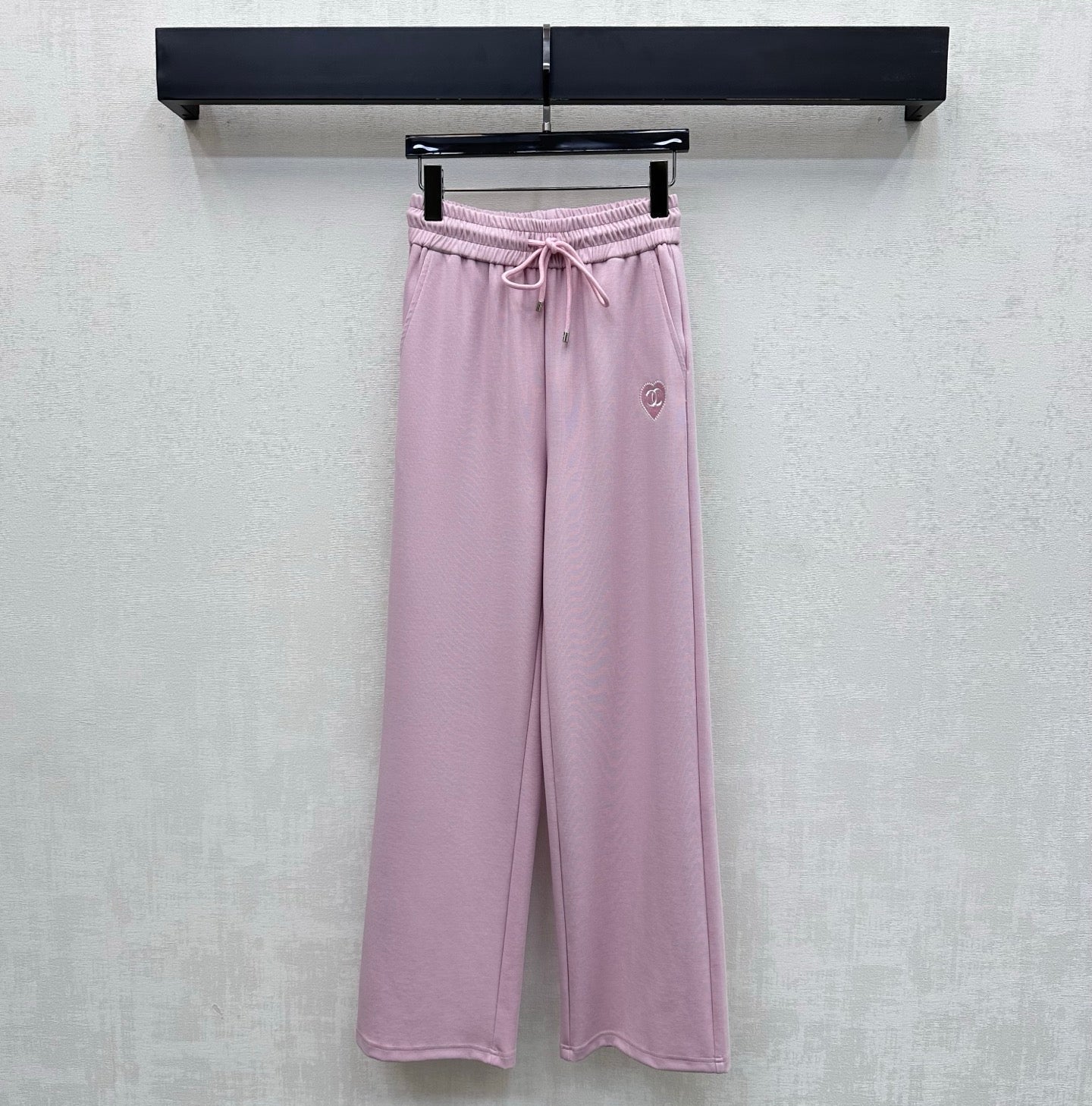 Chanel 2026 Embroidered Logo Straight-Leg Trousers Tencel Cotton 239282