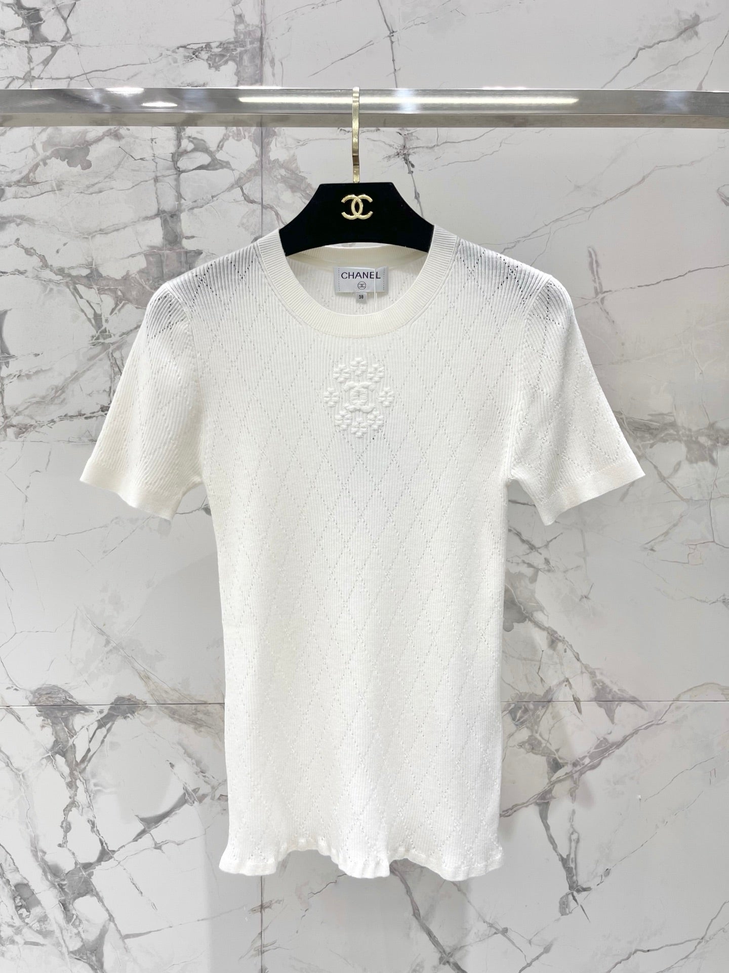 Chanel 2026 Floral Embroidered Crew Neck Knit Shirt 271146