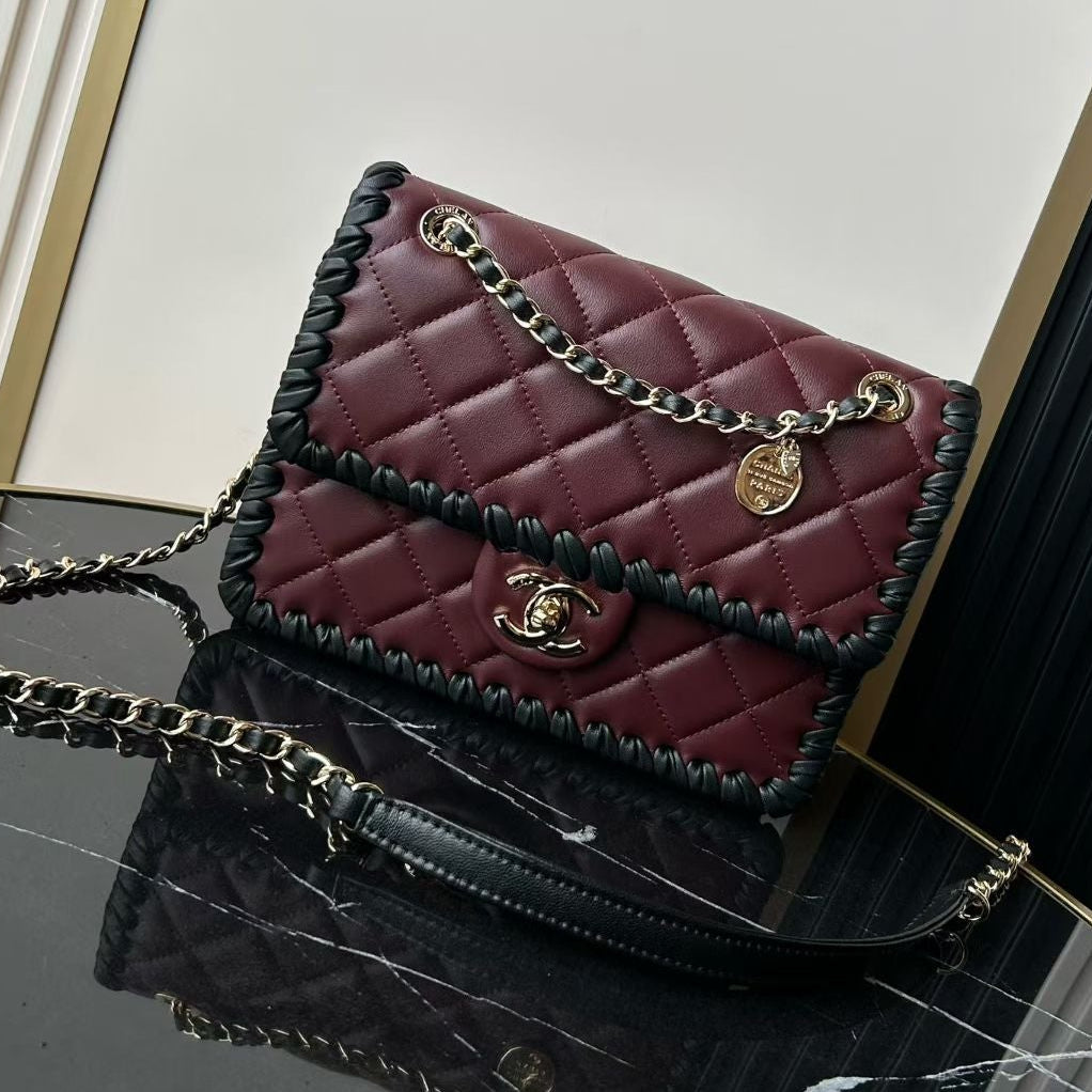 Chanel 2026 Flap 22cm Bag Lambskin 363907