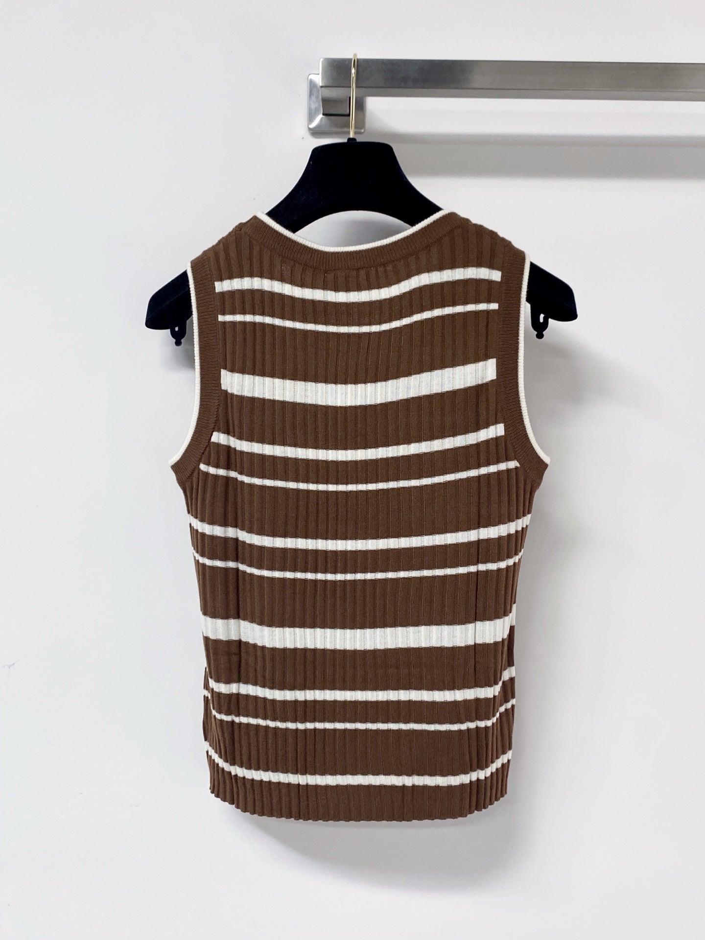 Chanel 2026 Striped Ribbed Knit Sleeveless Top Laine Wool 454052