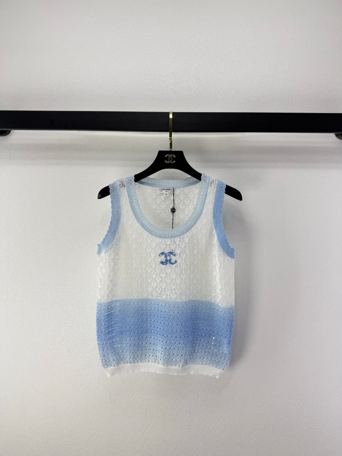 Chanel 2026 Gradient Color Hollowed-out Vest Tencel 395493