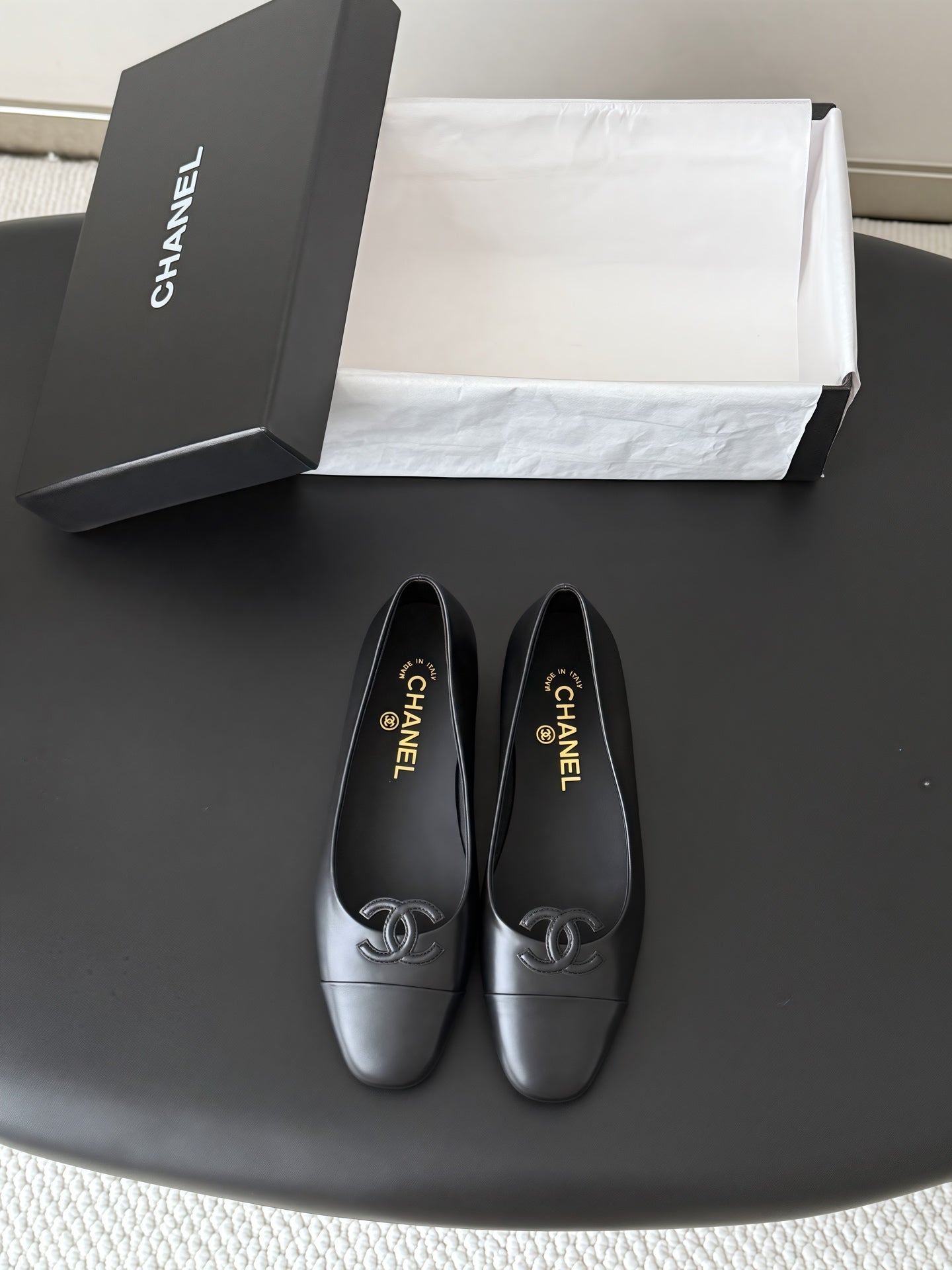 Chanel 2026 Ballet Flat Cowhide 913715