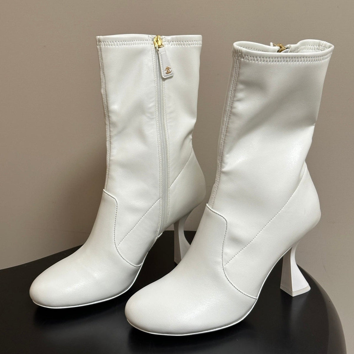 Chanel 2026 Round Toe Ankle Boots 95mm Leather 185662