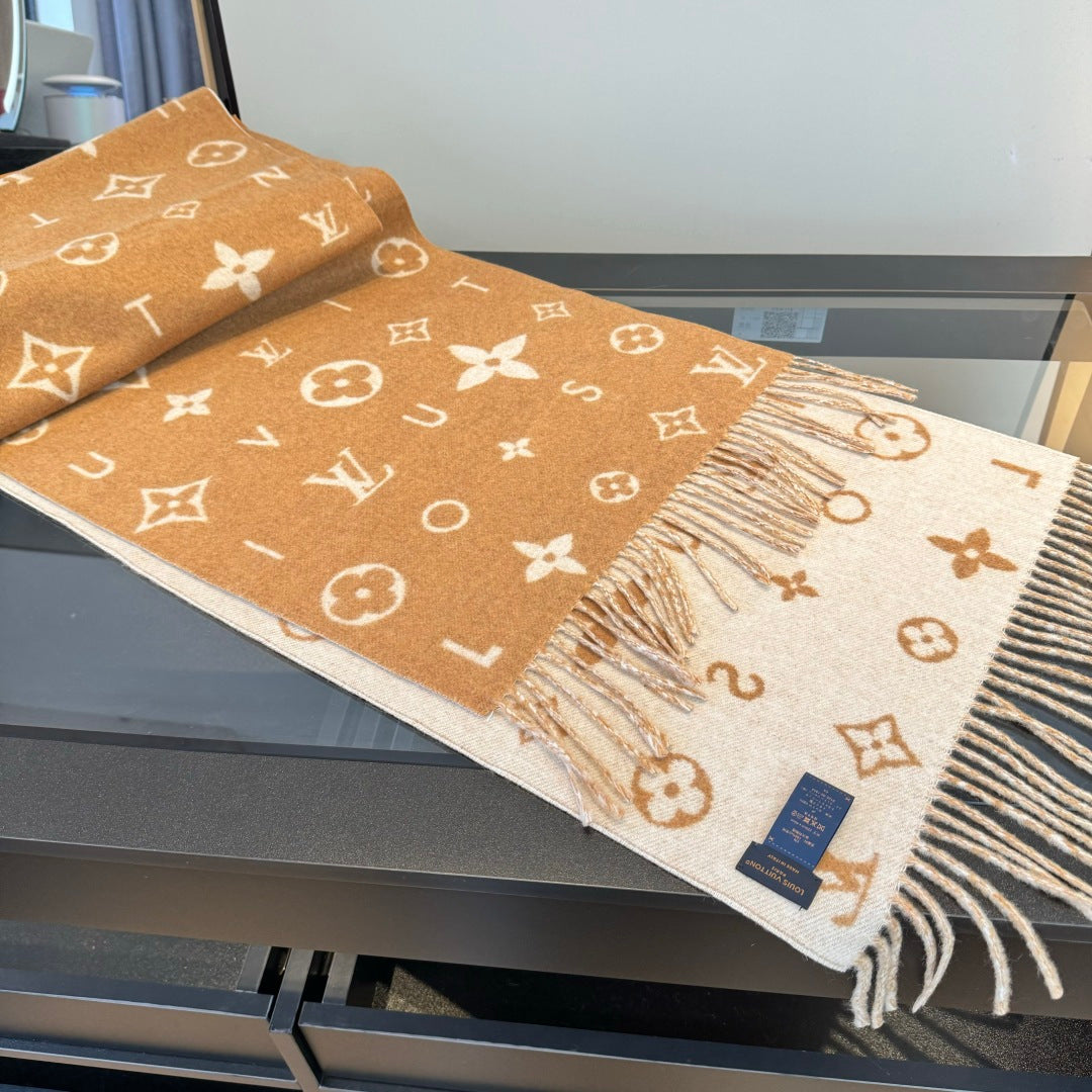 LV 25 Scarf 220CM Light Brown Wool 293515