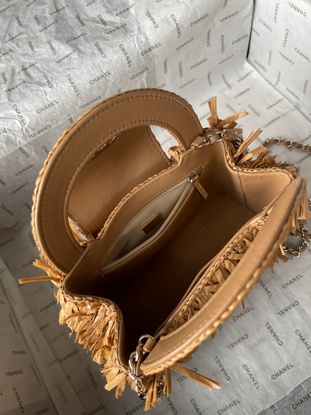 Chanel 2026 Bag 19cm Light Brown Raffia 140935