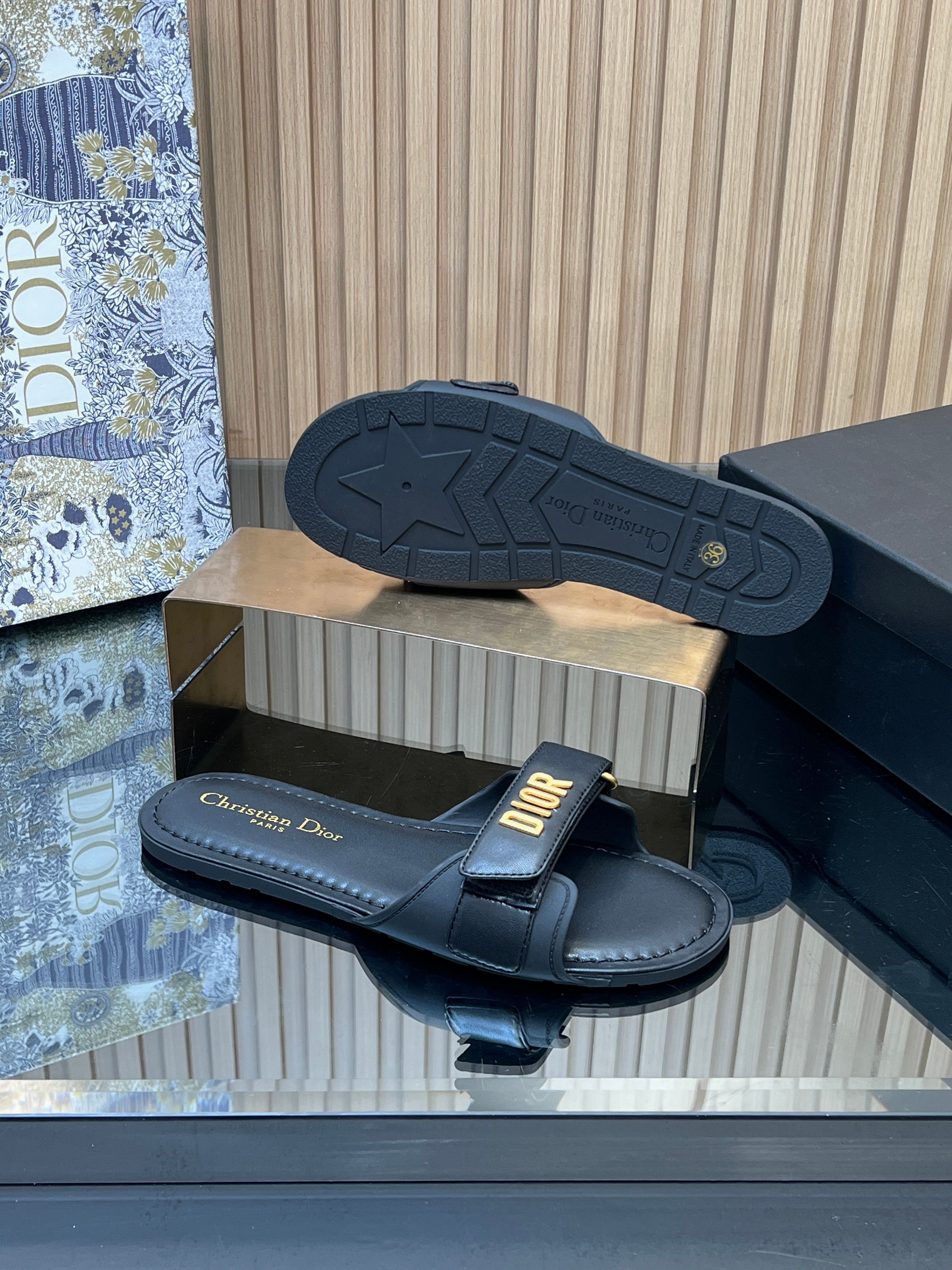 CD 26s Beach Sandals Sheepskin