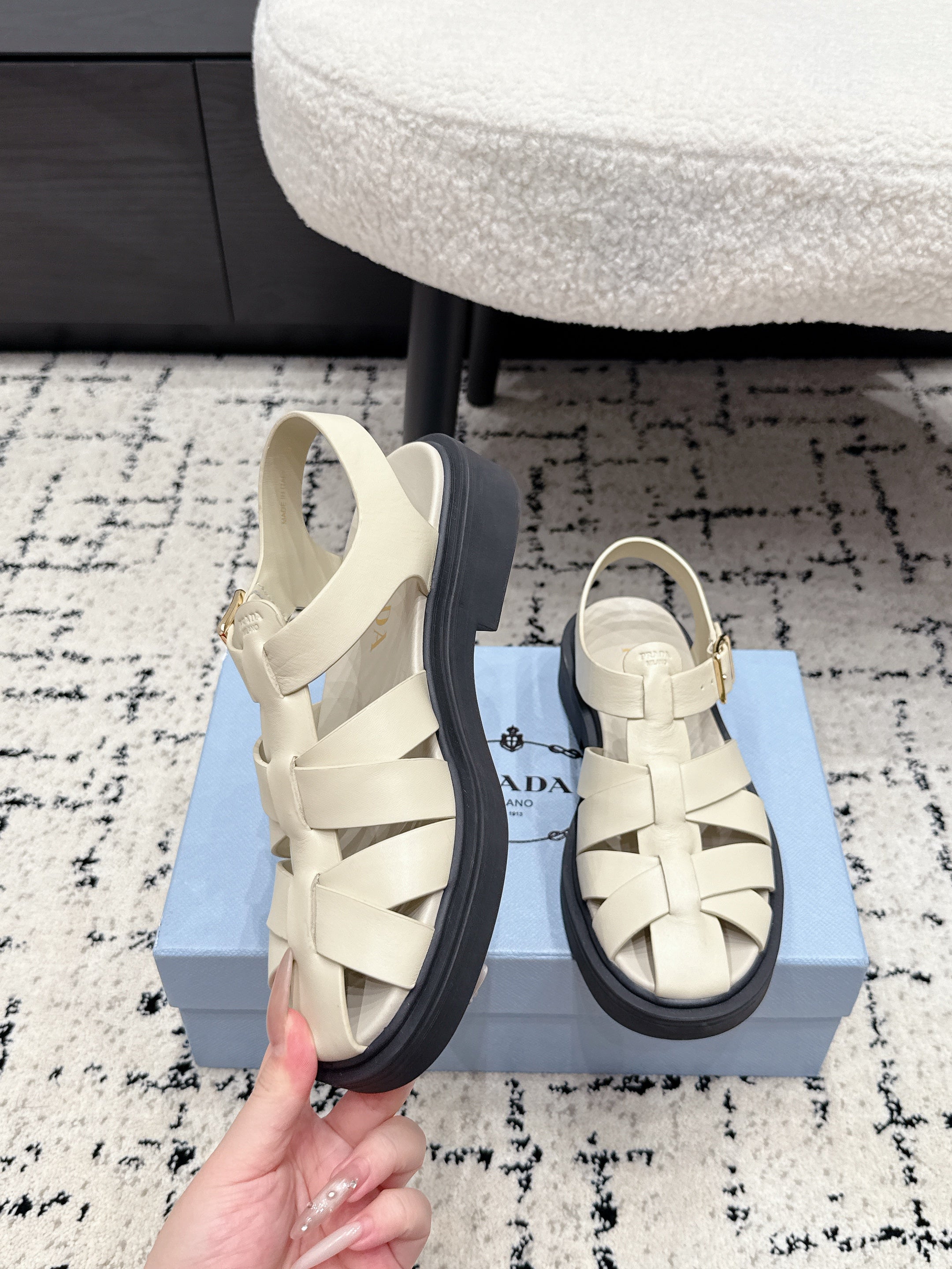 Prada 2026 Fisherman Sandals Retro Cowhide Leather 769834