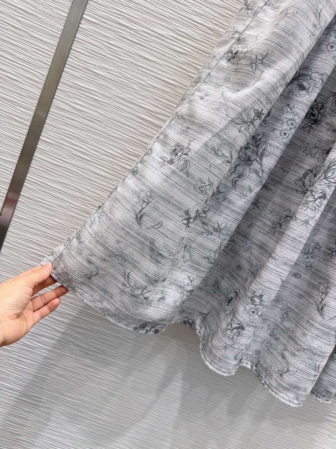 Dior 2026 Printed Pleated Skirt White Gray Polyester