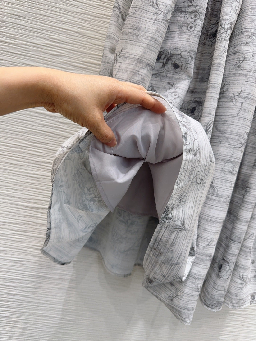 Dior 2026 Printed Pleated Skirt White Gray Polyester